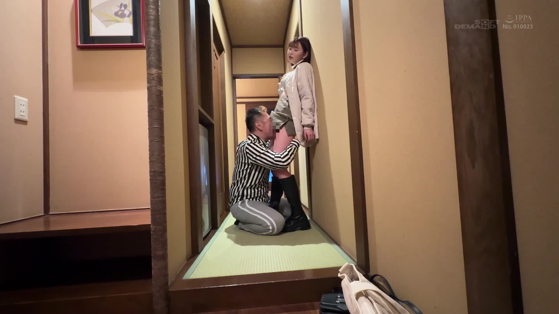 【沉溺在大叔肉棒】神戸美麗大學生隱瞞男友無套抽插6發2日！被寢取中出溫泉旅行 靜香 21歳 - AV大平台 - 中文字幕，成人影片，AV，國產，線上看