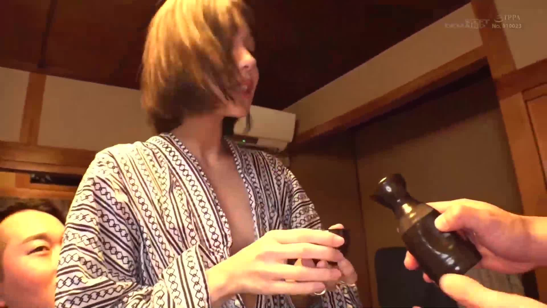 結婚四年 丈夫無法滿足的性慾 胸中的真實人妻 梅田美奈美 29歲 最終章 地方溫泉旅館裡的暴露與放尿 極限痴迷不倫 - AV大平台 - 中文字幕，成人影片，AV，國產，線上看