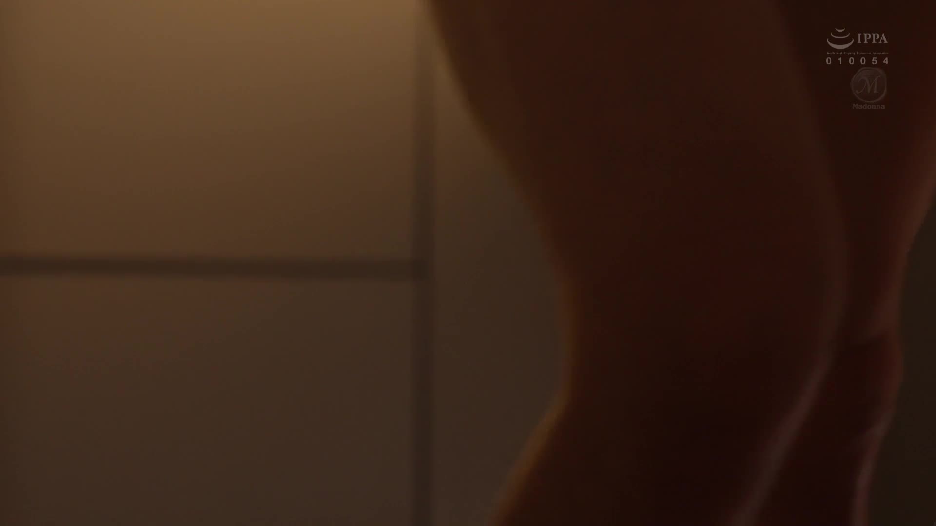 與摯愛的母親共度的一夜。在酒和潮吹中沉溺，讓我成為了一個成年人。 一色桃子 - AV大平台 - 中文字幕，成人影片，AV，國產，線上看