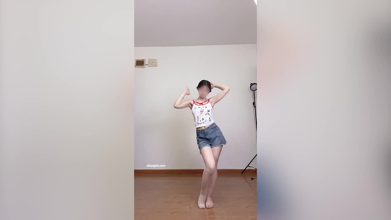 【核彈】裸舞天花板【以安】 - AV大平台 - 中文字幕，成人影片，AV，國產，線上看