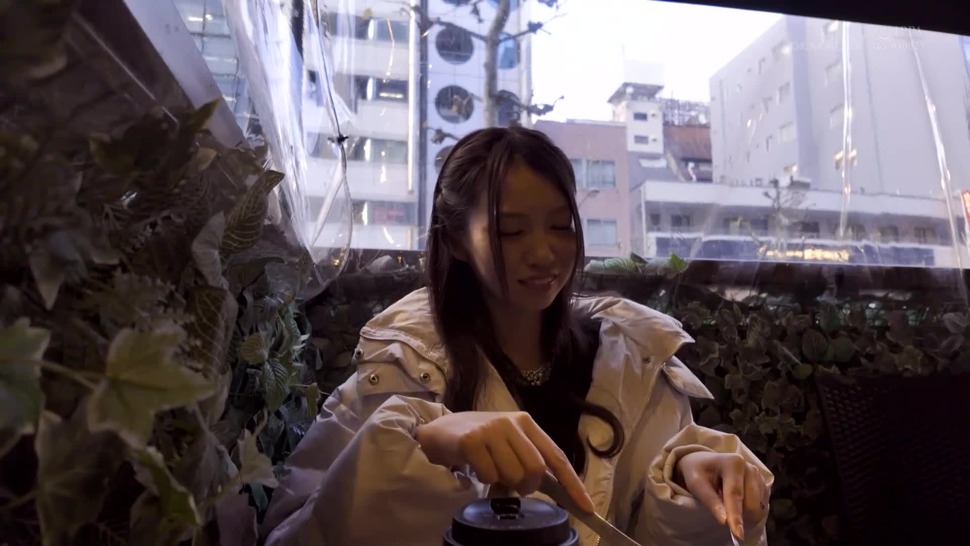 根本的明亮：办公室画室总是充满笑容的溢出 今村由美 34岁 第三章「让我按照我的方式做」与身体相容极佳的年轻男性被目隐束缚支配的痴女约会 - AV大平台-中文字幕,成人影片,AV,国产,线上看