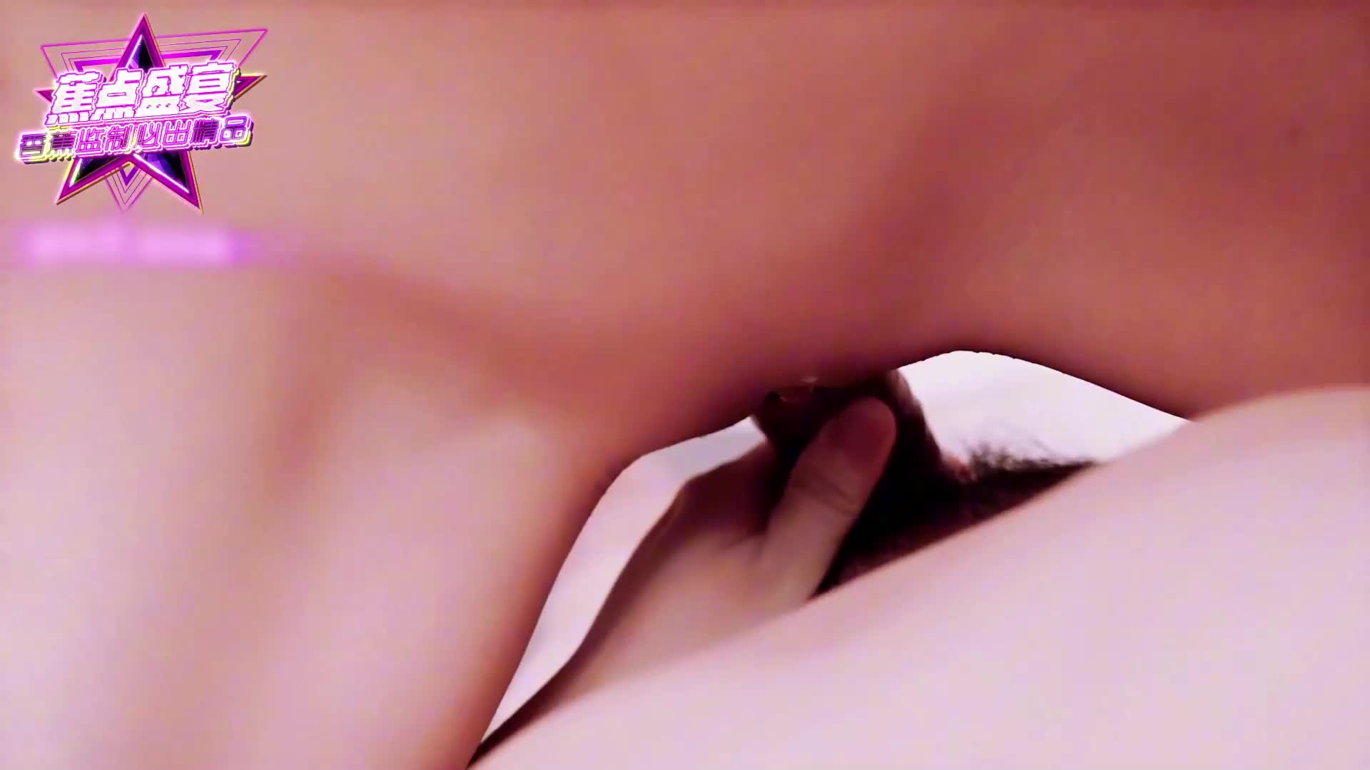 焦點 饑渴的單身岳母 - AV大平台 - 中文字幕，成人影片，AV，國產，線上看