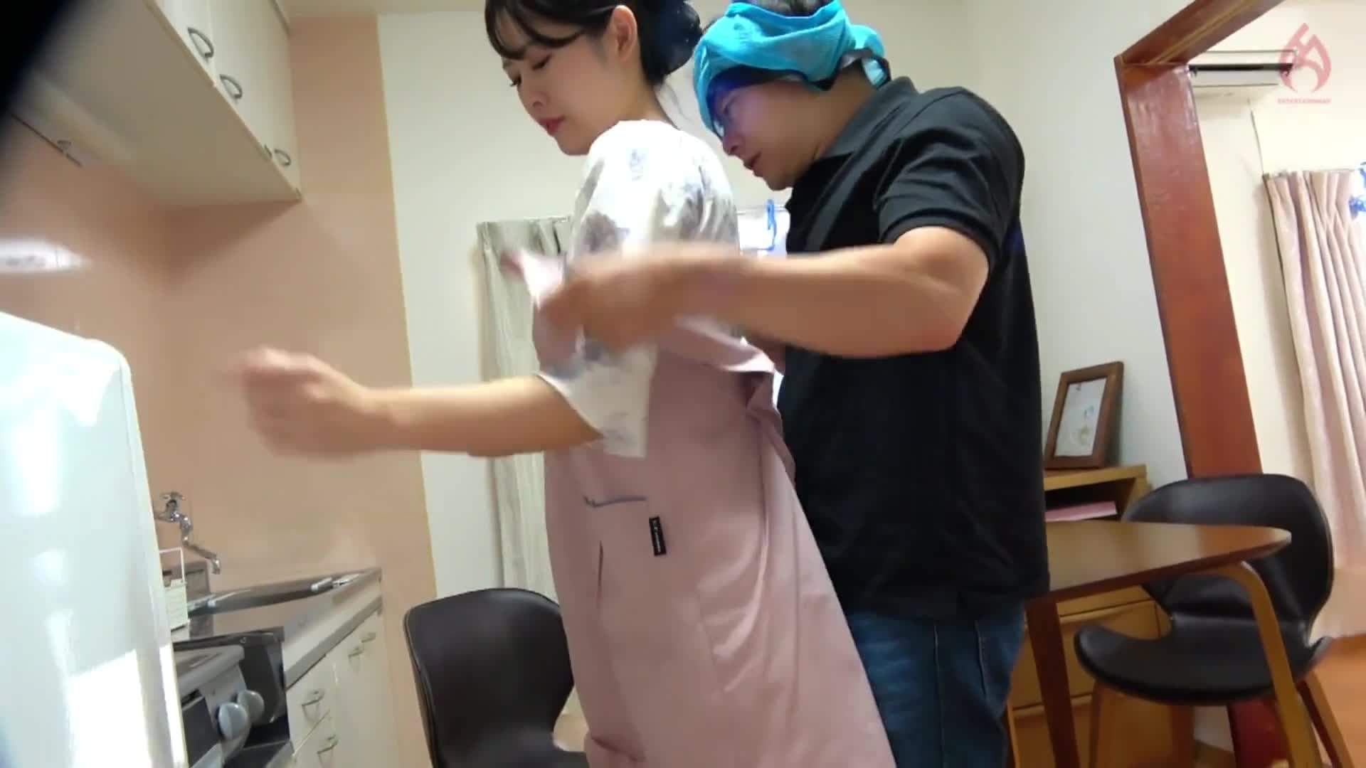 褐褲掉了！居住在頂層的男性的性感褲被人妻們拾起，引發性慾並用褲子進行自慰和痴女遊戲！變態妻子與十位性慾旺盛的絕頂性愛二十位。 - AV大平台 - 中文字幕，成人影片，AV，國產，線上看