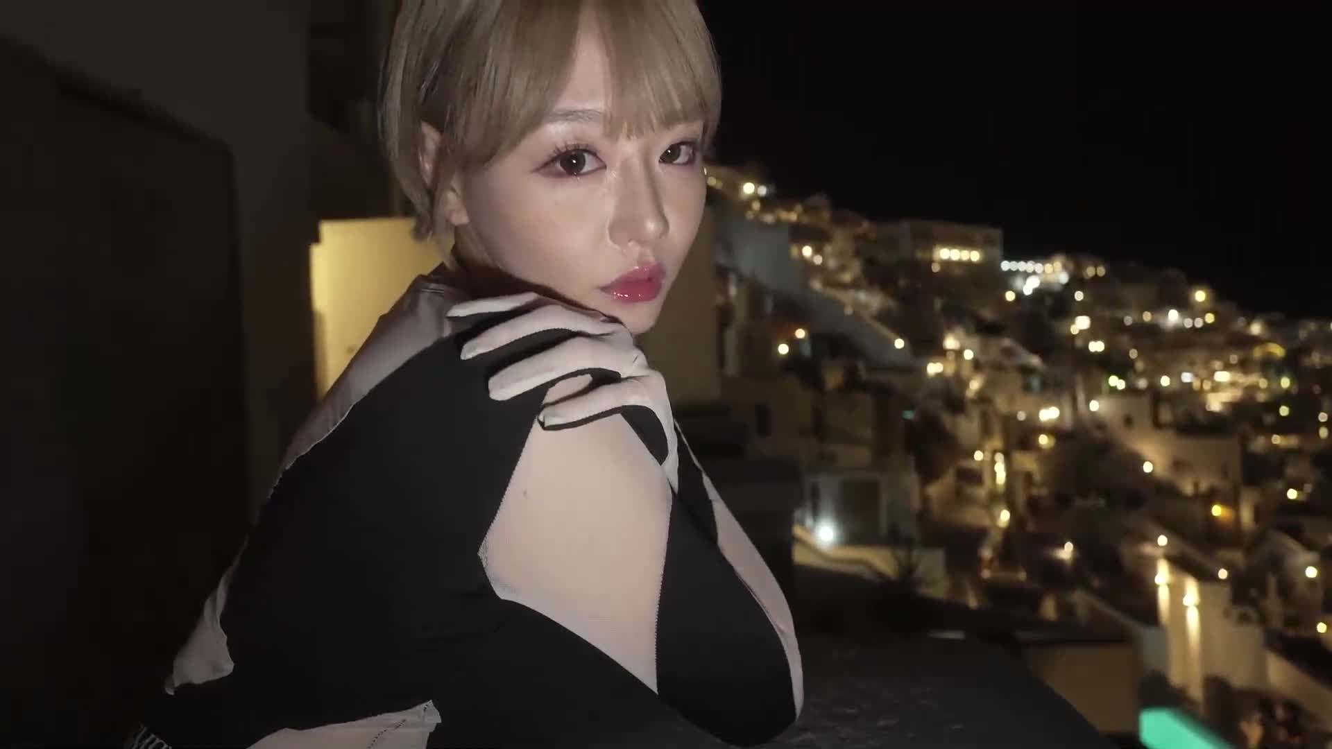 濱崎真緒性愛之旅的幕後：海灘、泳池、購物！玩夠了，是時候來一場激情四射的性愛了！ ！濱崎真緒 - AV大平台 - 中文字幕，成人影片，AV，國產，線上看