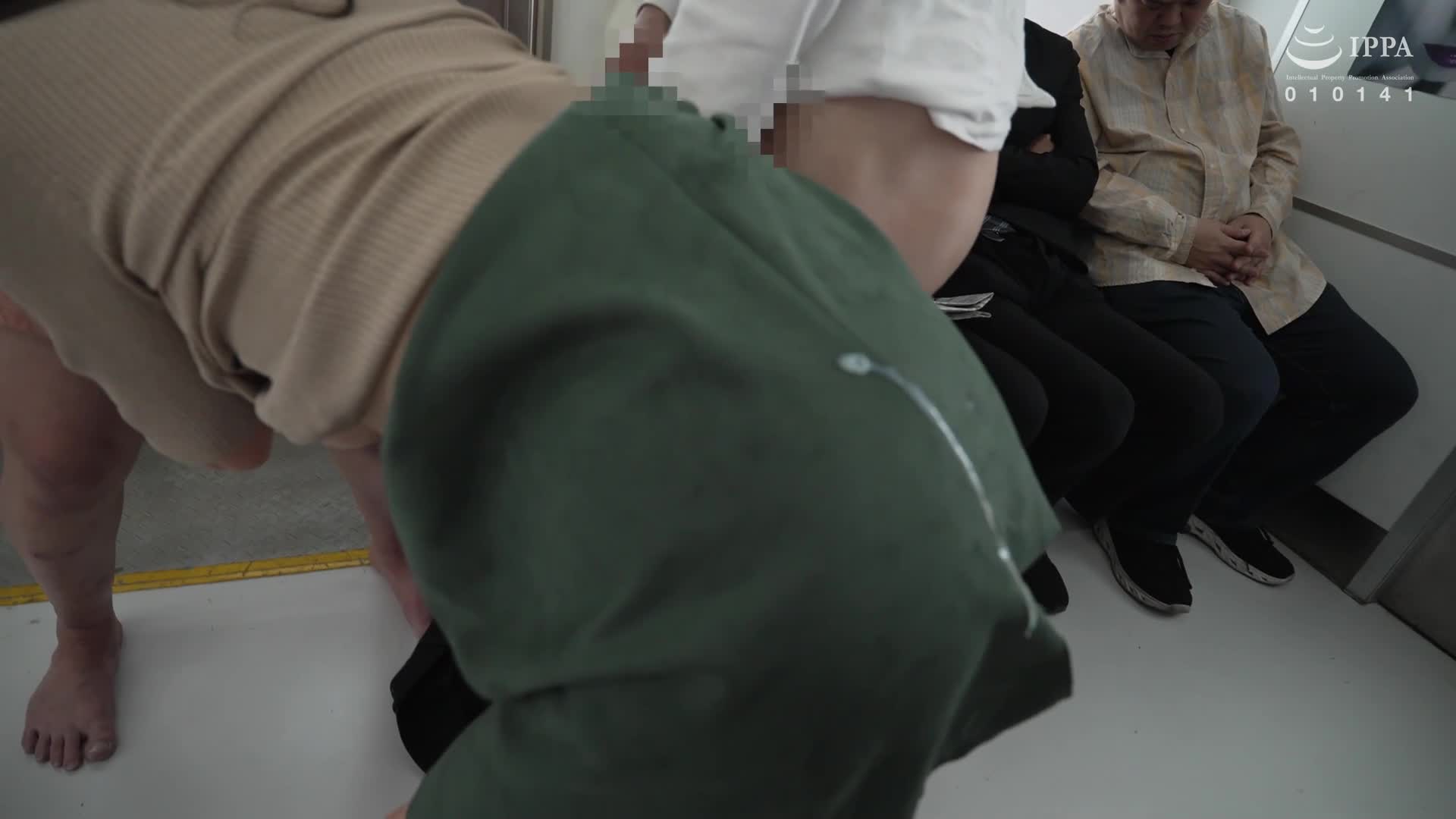 60 歲的母親志田小夏在火車上被碰觸 - AV大平台 - 中文字幕，成人影片，AV，國產，線上看