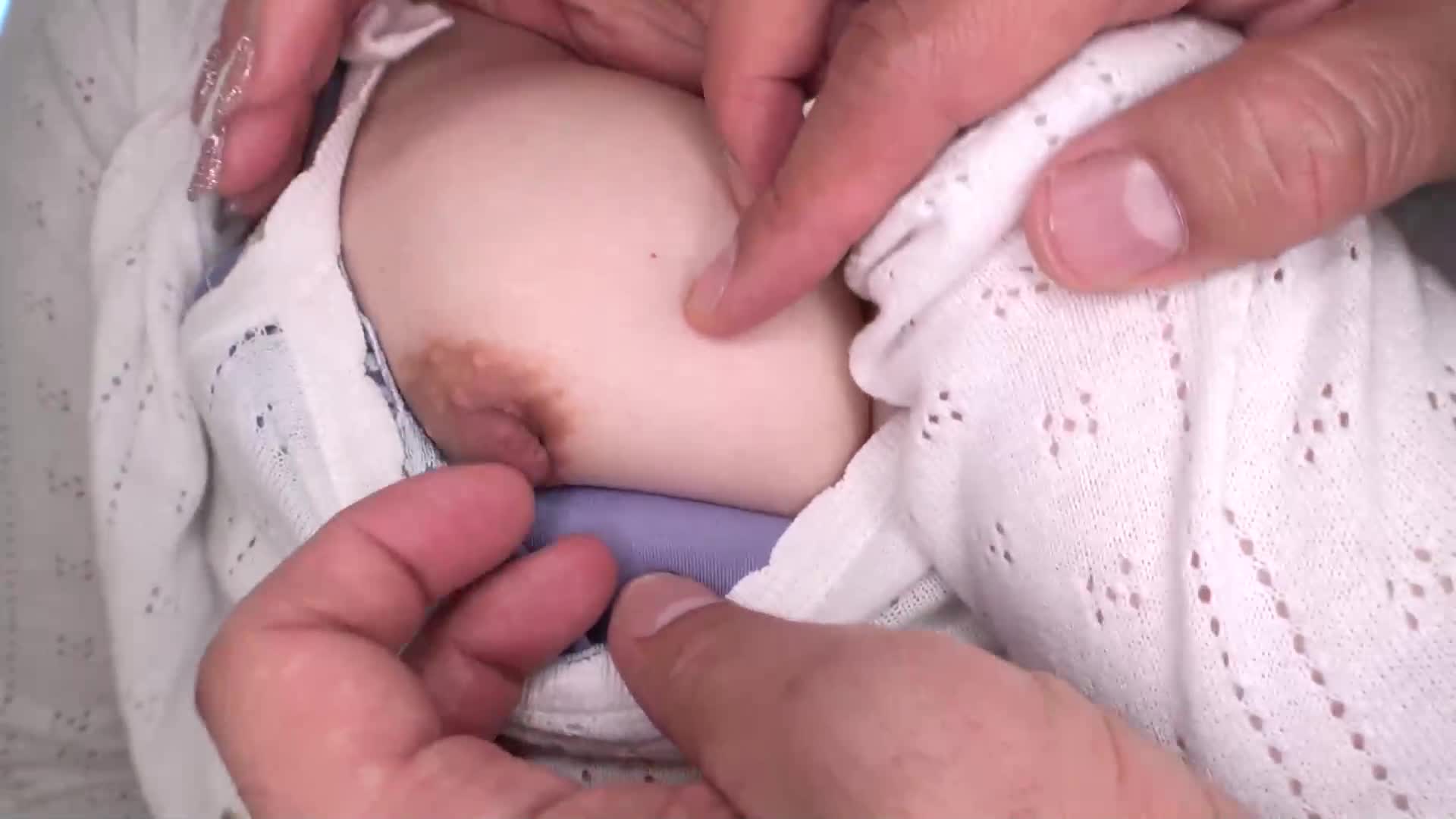 真正的軟派，初拍。2189隻小狗系美少女擁有大屁股，這不可能吧！！用舌頭親吻乳頭，讓褲子從洪水中脫身！！滿足地搖動著巨屁股，四腳朝天地懇求著磨蹭陰部，接著是大屁股的大波動站立後背！！滴著淫蕩的淫水，露出可愛的臉，淫亂地嘆息著「來了來了來了！」的大喊！！ - AV大平台 - 中文字幕，成人影片，AV，國產，線上看