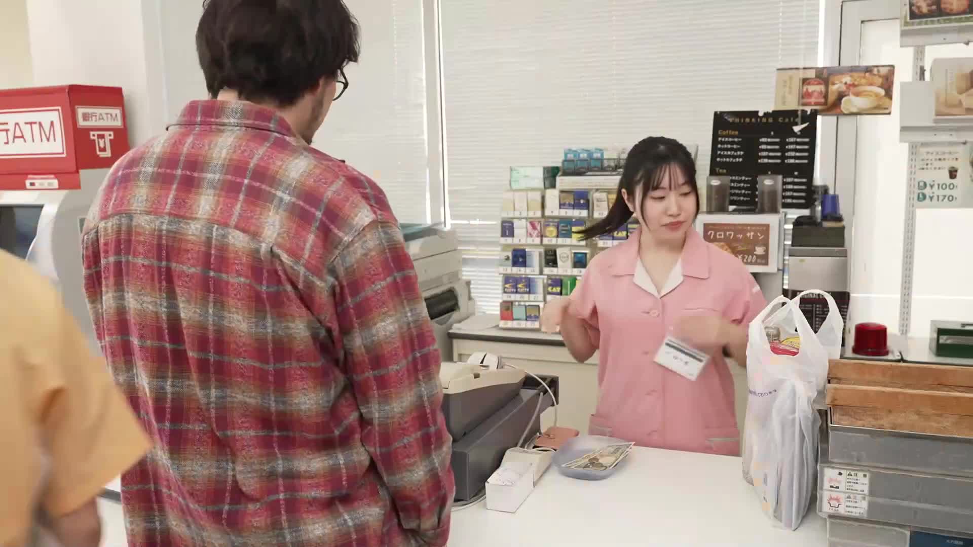 直到便利店的避孕套库存耗尽为止...被性欲旺盛、胸部丰满的兼职女孩诱惑，尽管有妻子，却一再调整班表密会，甚至到了没有避孕套就射精的程度，仍然无法满足，最终在后院陷入不伦并进行生肉中出...。夕木小彩 - AV大平台-中文字幕,成人影片,AV,国产,线上看