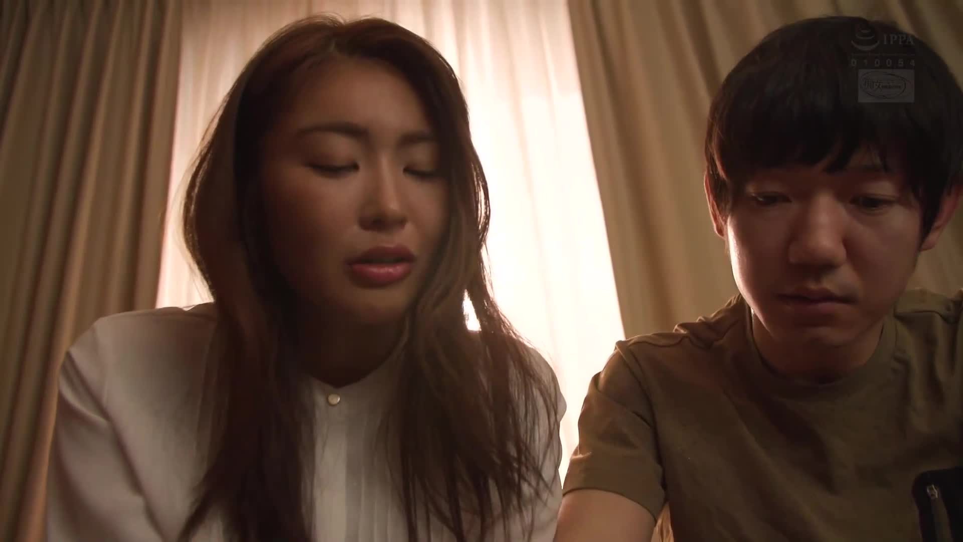 滿身大汗的性慾狂女！被越獄犯強暴並內射，我被犯了…13 三嶽優奈 - AV大平台 - 中文字幕，成人影片，AV，國產，線上看