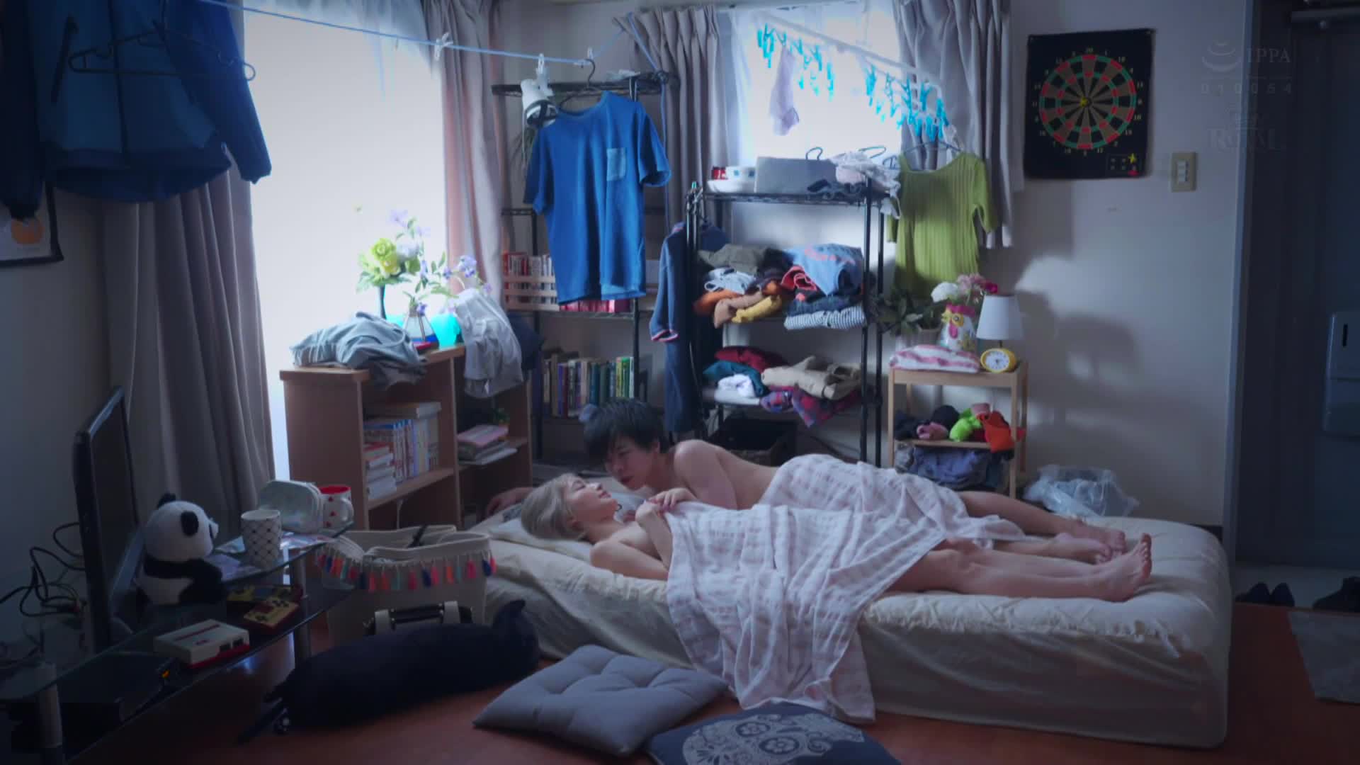 When I got home, I saw a strange, slender, busty gal! For some reason, she was staying there and seducing me gently... Momonaga Sarina - AV大平台-Chinese Subtitles, Adult Films, AV, China, Online Streaming