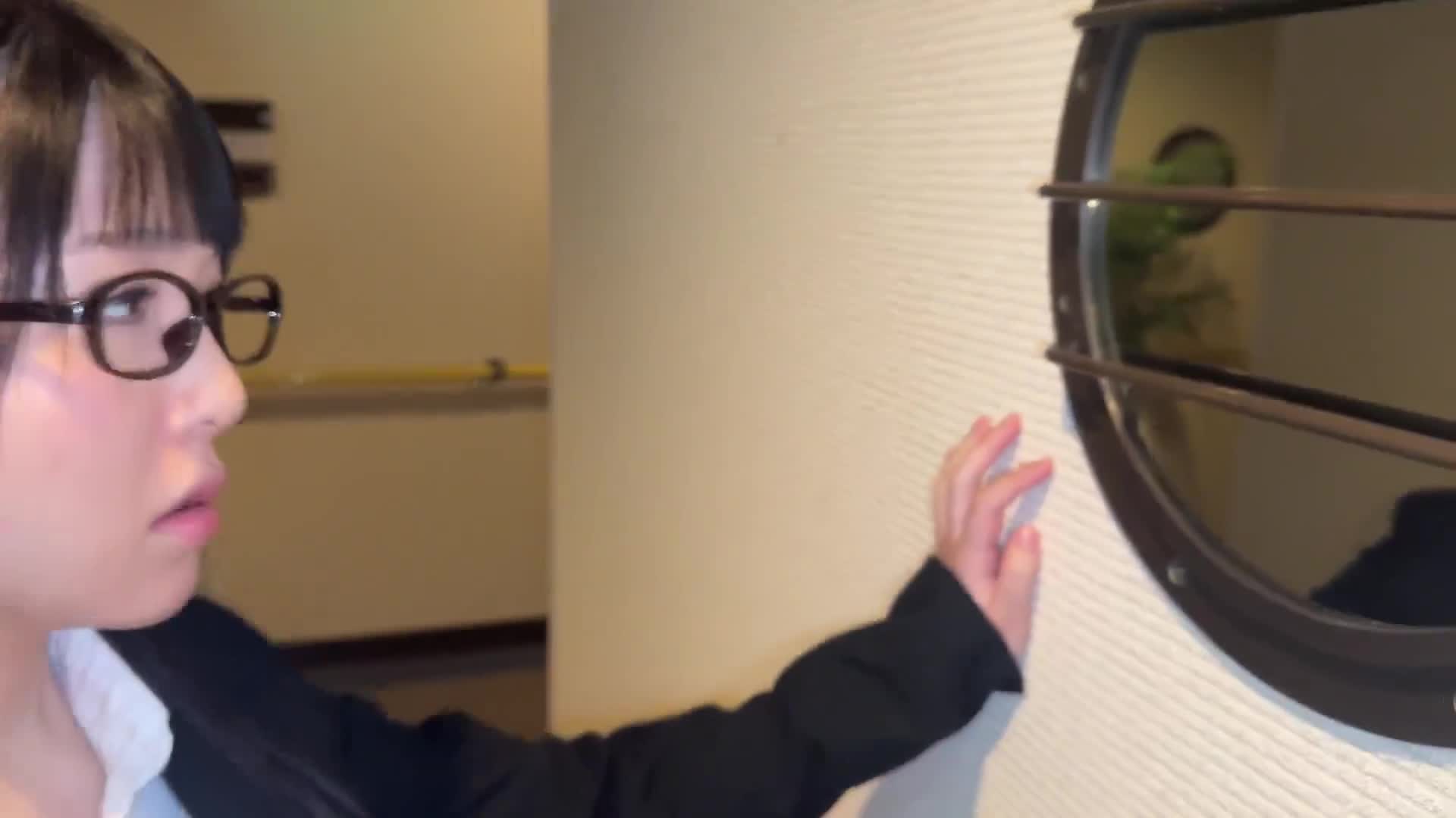 Fuwari is in heat with tongue kissing while he is on a remote biki, squirts, cums inside her, and convulses. On an outdoor date, he kisses her remote biki and has a shaking creampie sex Mashiro Fuwari - AV大平台-Chinese Subtitles, Adult Films, AV, China, Online Streaming