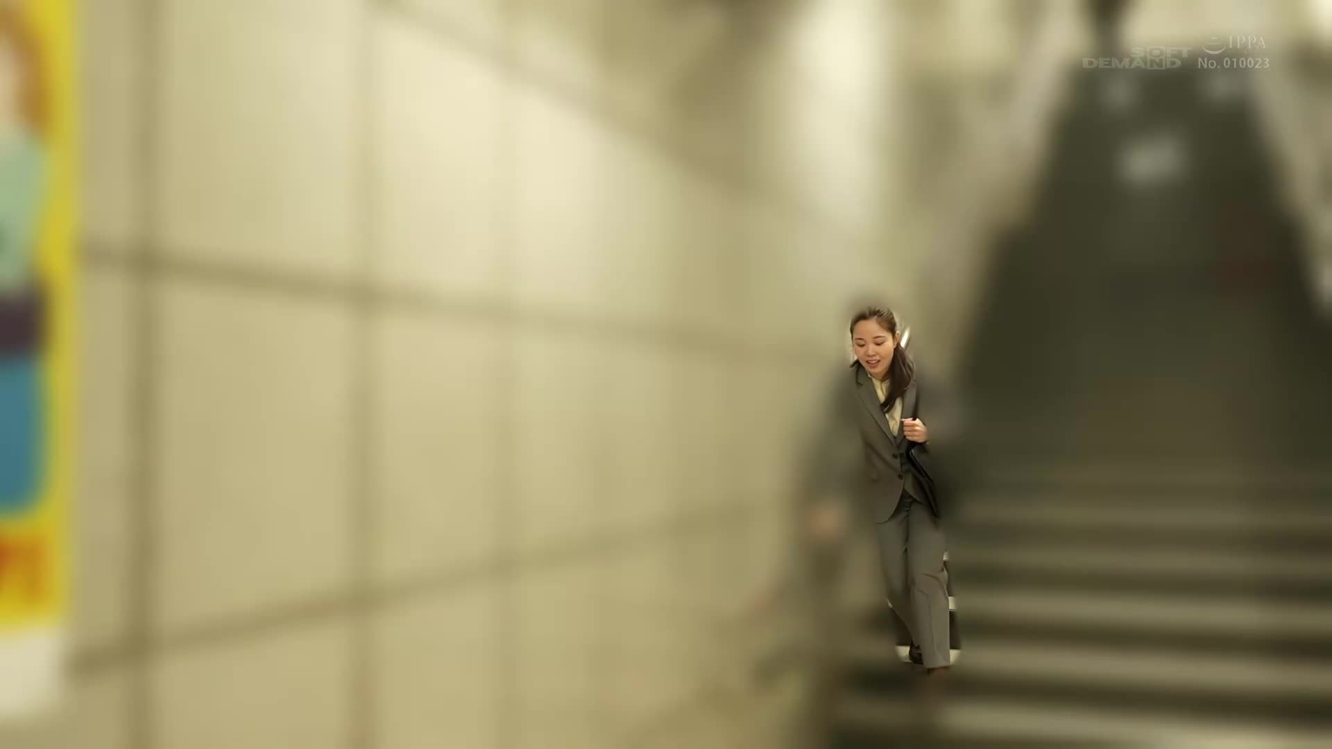 在都内的保險公司工作的F罩杯年輕妻子理財策劃師 三上咲 32歲 第2章 工作時間內的高潮不倫密會 - AV大平台 - 中文字幕，成人影片，AV，國產，線上看