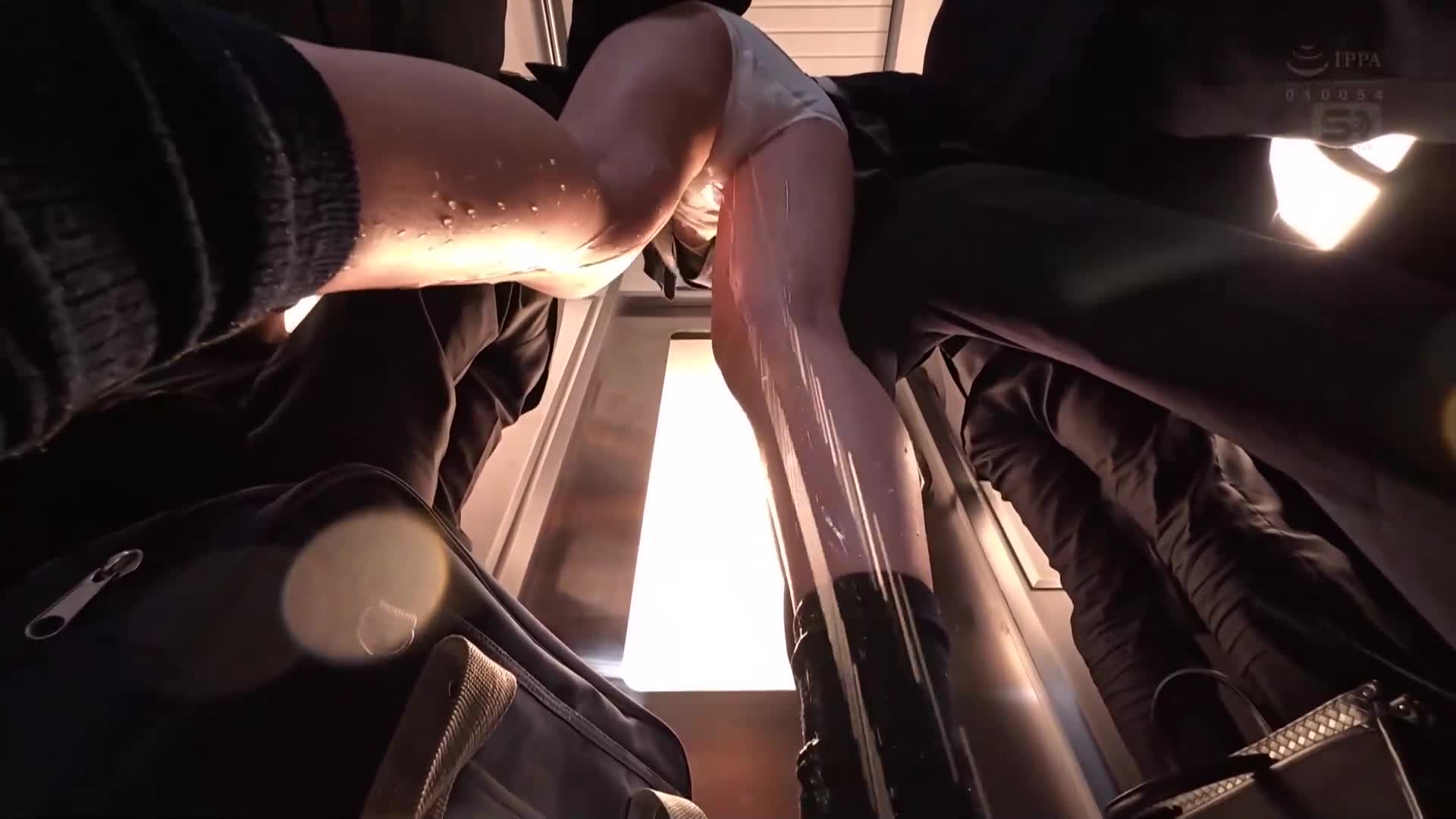 我想要糟蹋一個清純純真、透明感十足的少女！無法忍耐，偷偷糟蹋了她...結果竟然被我的纏繞技巧所迷惑。榊原萌 - AV大平台 - 中文字幕，成人影片，AV，國產，線上看