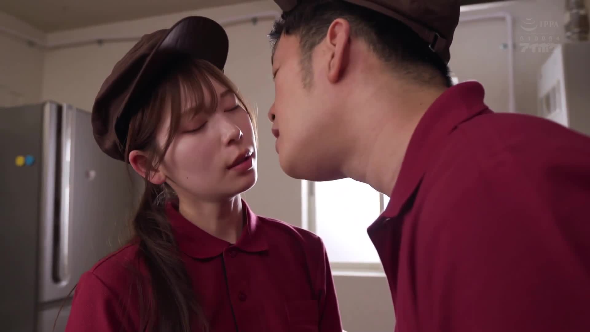 这是一个真实生动的非虚构故事：作为已婚的牛丼店员，我为何会沉迷于与年轻学生发生不忠中出性行为，他将我视为女性的原因。明里紬 - AV大平台-中文字幕,成人影片,AV,国产,线上看