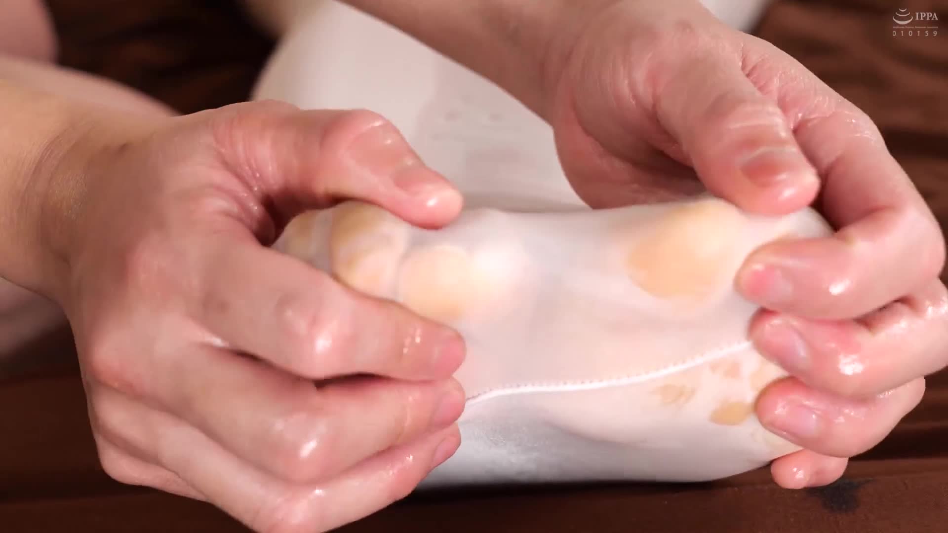 靈性精油按摩：渴求淫蕩卻真誠的我 永山遙 - AV大平台 - 中文字幕，成人影片，AV，國產，線上看