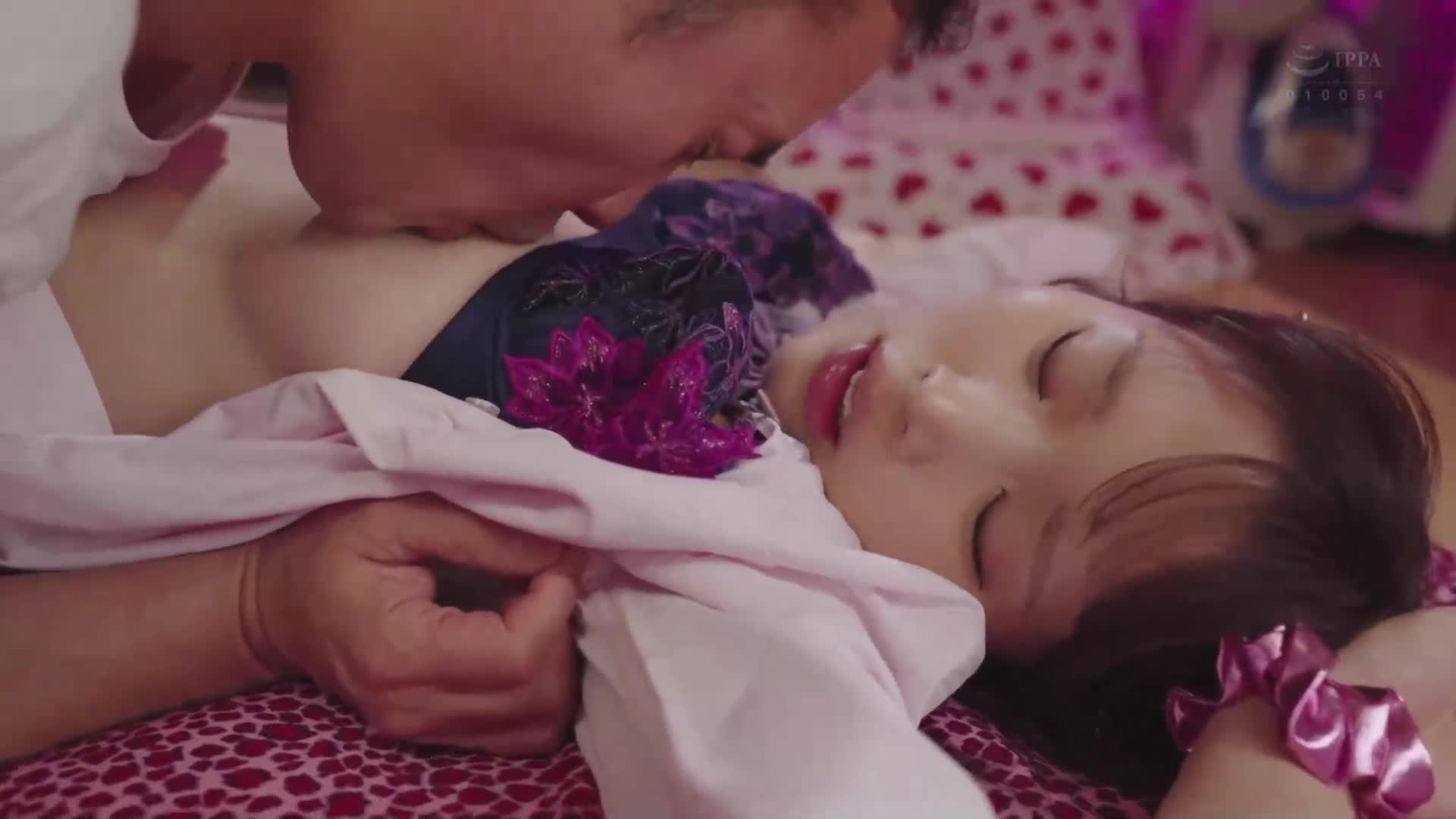 &quot;Let&#039;s have sex with your uncle!&quot; Rima Arai seduces the middle-aged neighbor&#039;s dick with a T-back and seduces it into an aphrodisiac FUCK. Rima Arai keeps shaking her ass with her anus exposed for three days and three nights. - AV大平台-Chinese Subtitles, Adult Films, AV, China, Online Streaming