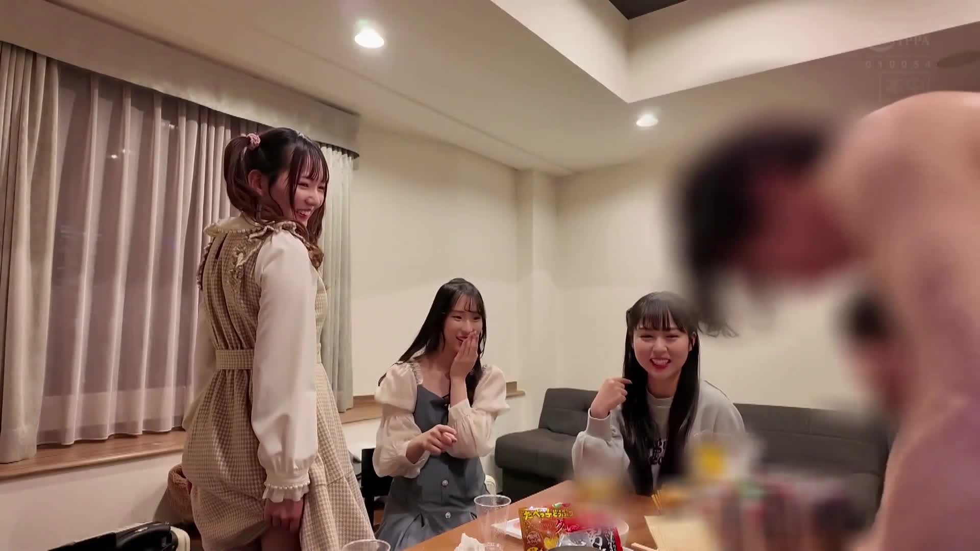 實錄 染淫的偶像們的性事情 不知道的人，一定更幸福 地下偶像TO（頂級迷）生活片外流。 - AV大平台 - 中文字幕，成人影片，AV，國產，線上看