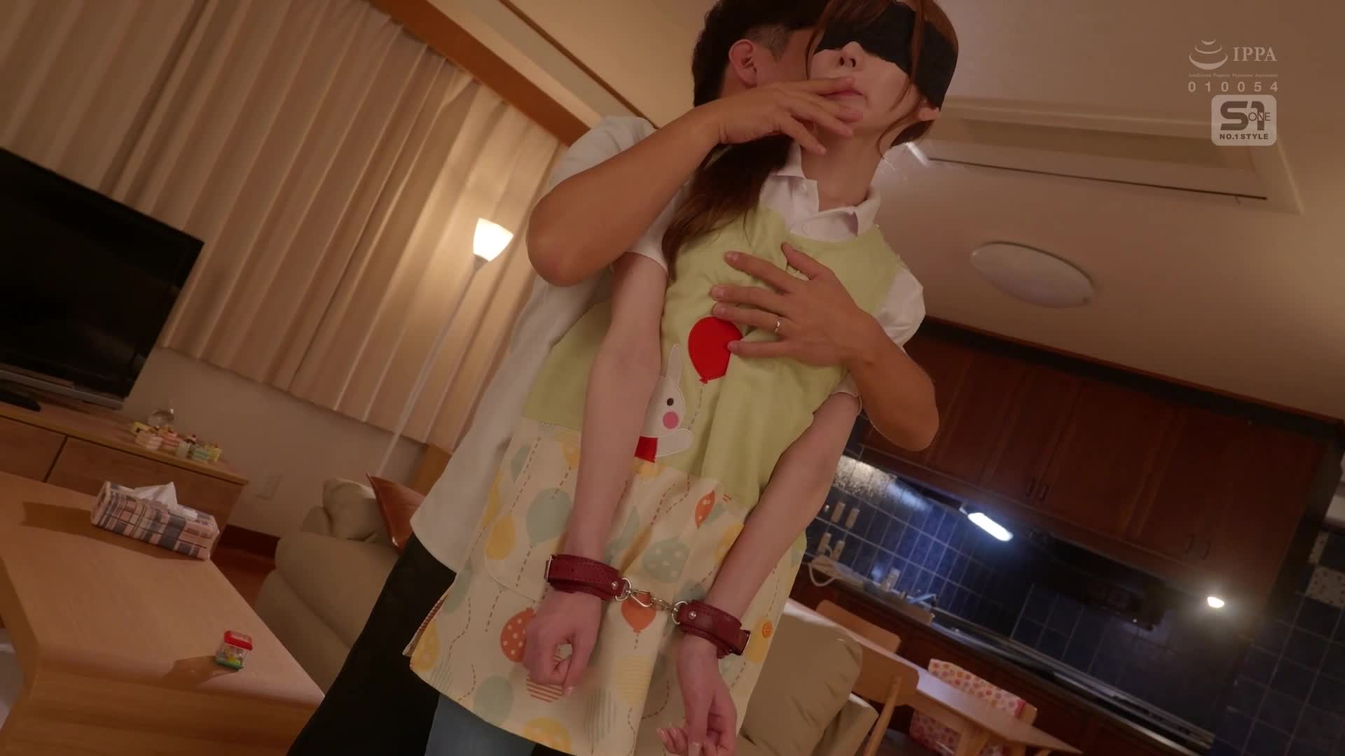 [AI Decoding Version]While my wife and child were returning home, I called a delivery health specialist for masochistic women to my home, and the person who came was the rumored beautiful teacher at my eldest son&#039;s kindergarten! 3 days of SM training where anything is possible, such as grasping weak... - AV大平台-Chinese Subtitles, Adult Films, AV, China, Online Streaming