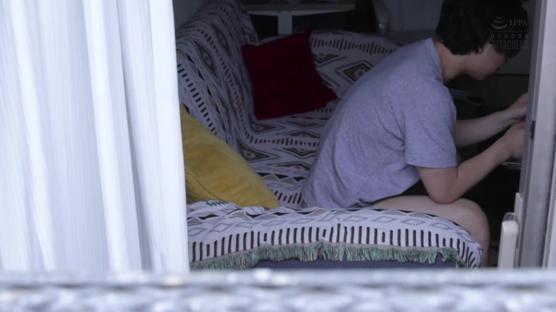 在我失戀時，一位人妻在我打工的地方包容並治癒了我，我們交織著肉體，直到我忘記了一切，這是成年人的慰藉。都月琉衣紗 - AV大平台 - 中文字幕，成人影片，AV，國產，線上看