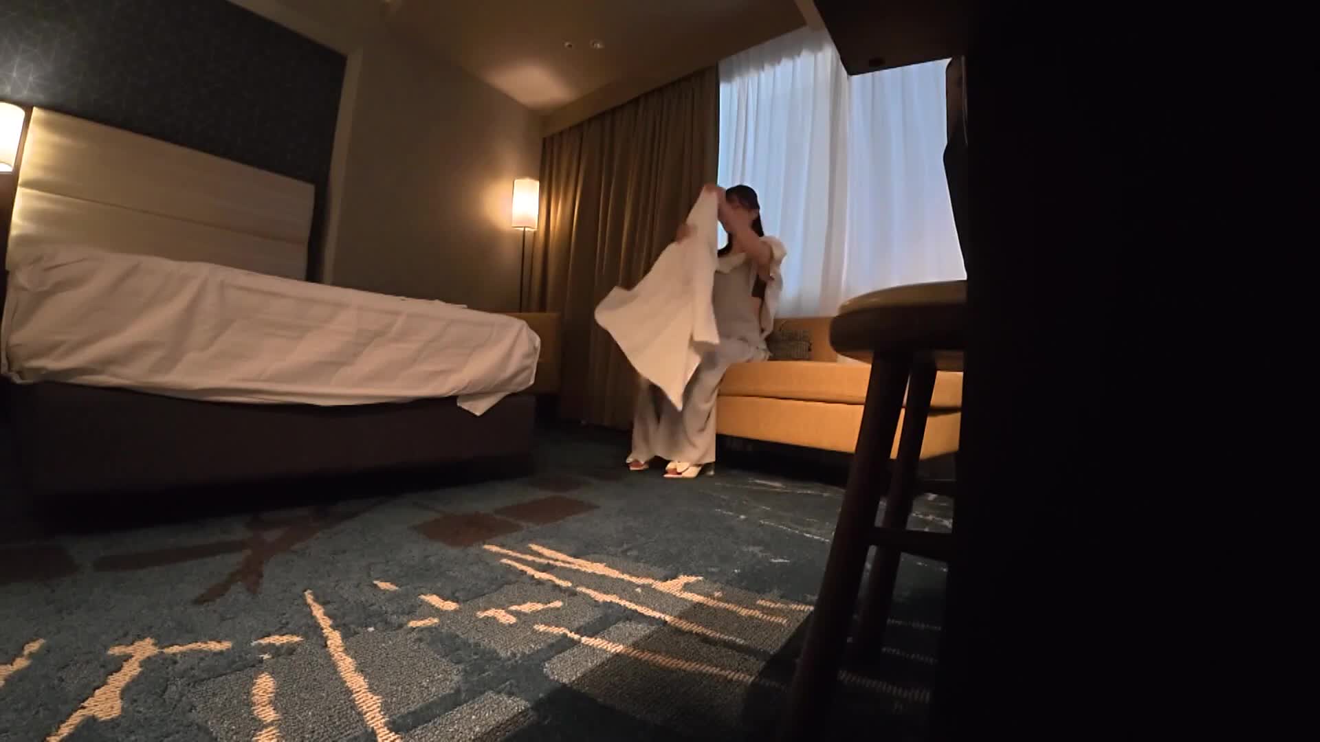 曾經愛過的男人在工作中有外遇…所以這邊進行按摩外遇計畫吧！！婚姻五年，性生活乏味的美女用芳香和油來滿足飢渴！！不要錯過性慾旺盛美人妻被偷拍的本能全開的高潮！！真正的軟派，首次拍攝。2245 真正的軟派，首次拍攝。2245 - AV大平台 - 中文字幕，成人影片，AV，國產，線上看