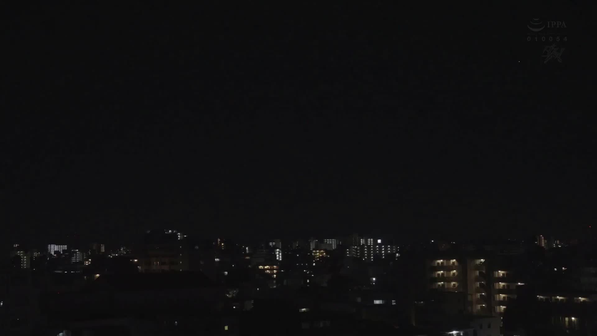 [AI解碼版]我無防備地看到妹妹秀出黑色襪子的大屁股，於是撫摸並射精在裡面。倉本蓳 - AV大平台 - 中文字幕，成人影片，AV，國產，線上看