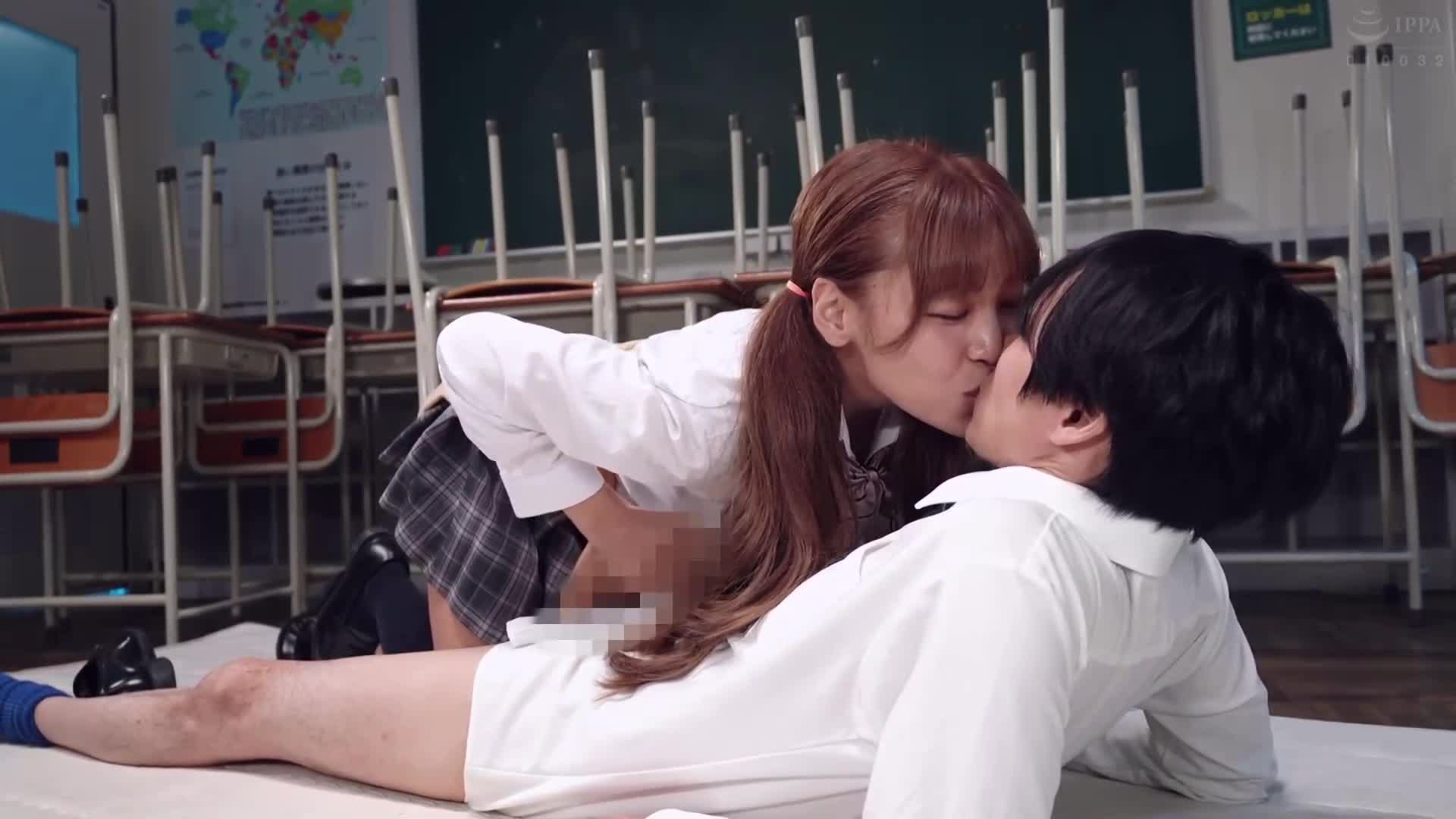 一群思春期的學生將深夜的教室當作情侶旅館，進行偷拍！沒有地方發生性行為的思春期學生們在深夜的教室暗地裡進行性行為。這個情況不斷擴散，甚至連老師也受牽連... - AV大平台 - 中文字幕，成人影片，AV，國產，線上看