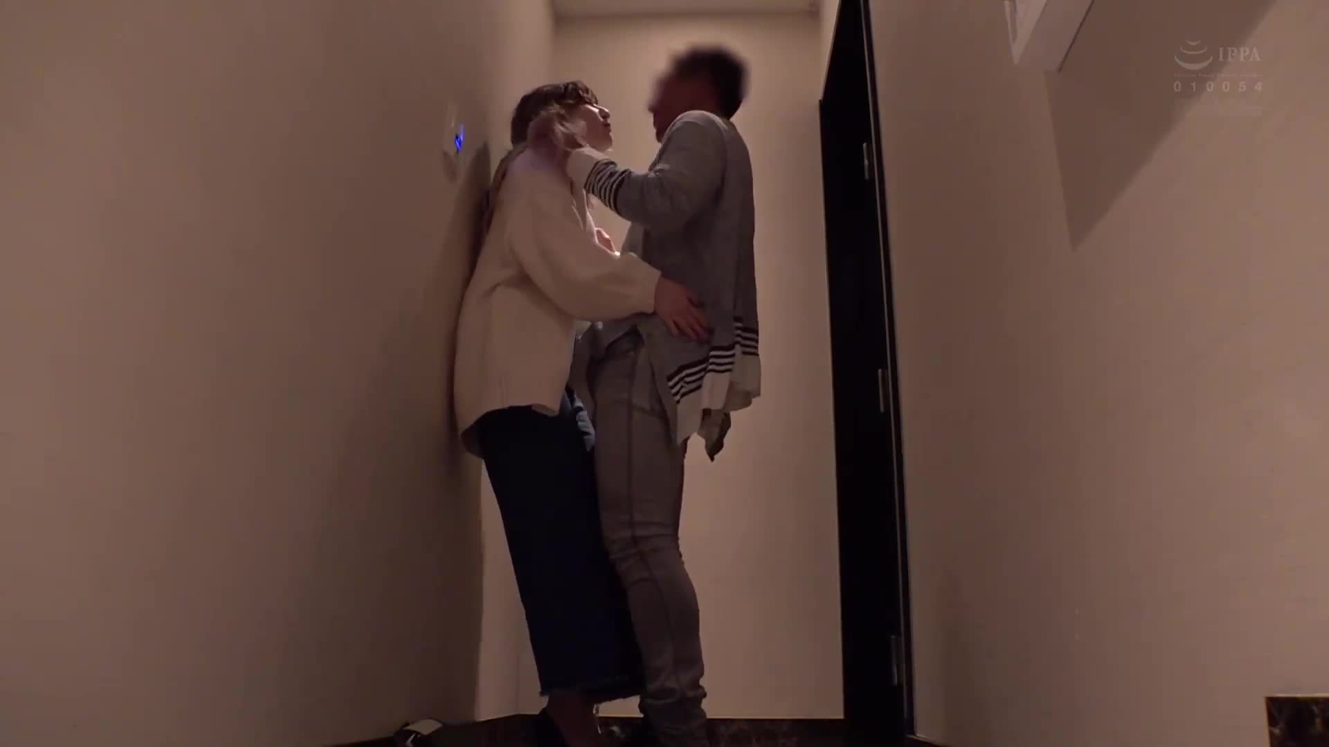 零距離腦充血口水滴漏辣妹深吻240分最佳 - AV大平台 - 中文字幕，成人影片，AV，國產，線上看