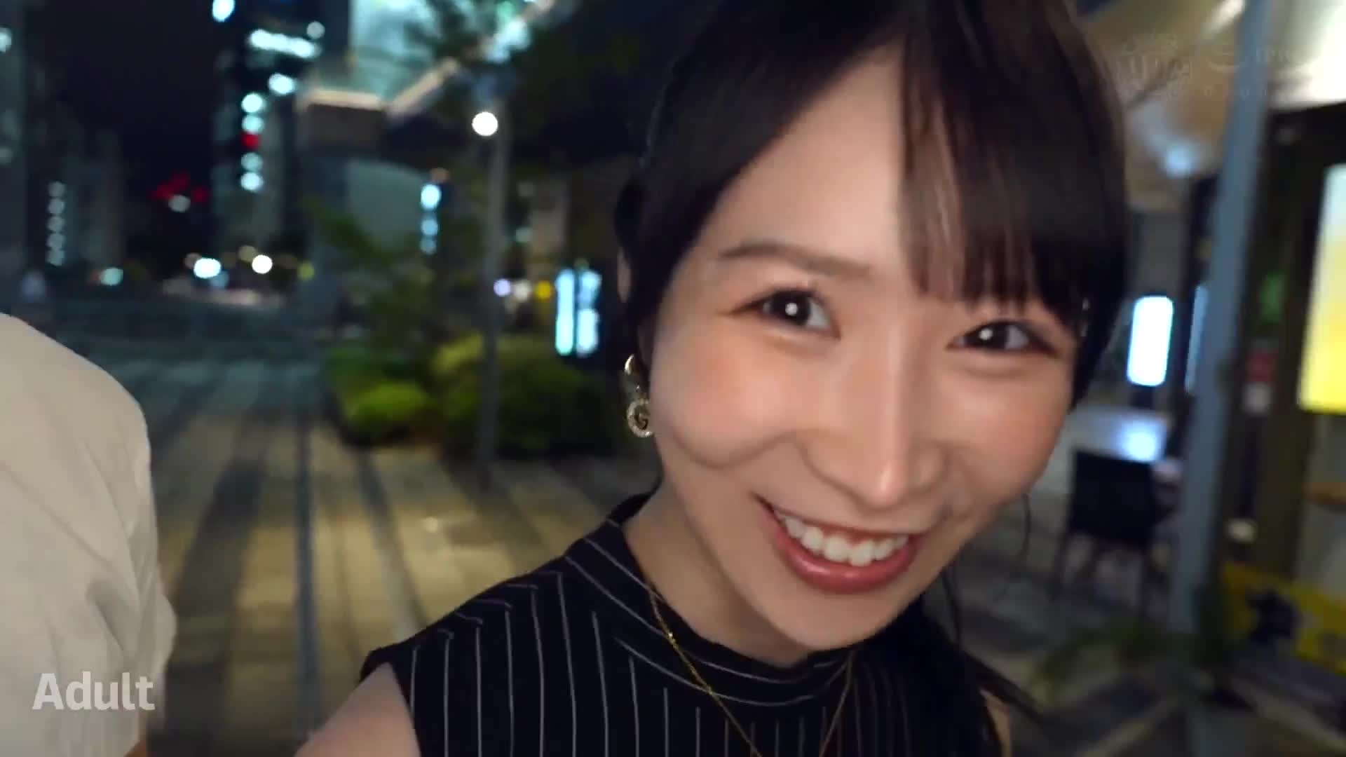 【國寶級的美臀超過頭的瘦身美女一天到晚做愛】某製造商內衣顯得特別好看的翹臀自誇美女與親熱做愛！開始拍攝插入畫面後，情緒高漲，比平時更濕黏的口交讓她大量在嘴裡射精→撕破絲襪後指套和舔陰，讓她放鬆下來，然後一口氣插入開始激烈的性愛！ 【業餘人士露出錄影#里歐平#百貨公司上班】 - AV大平台 - 中文字幕，成人影片，AV，國產，線上看