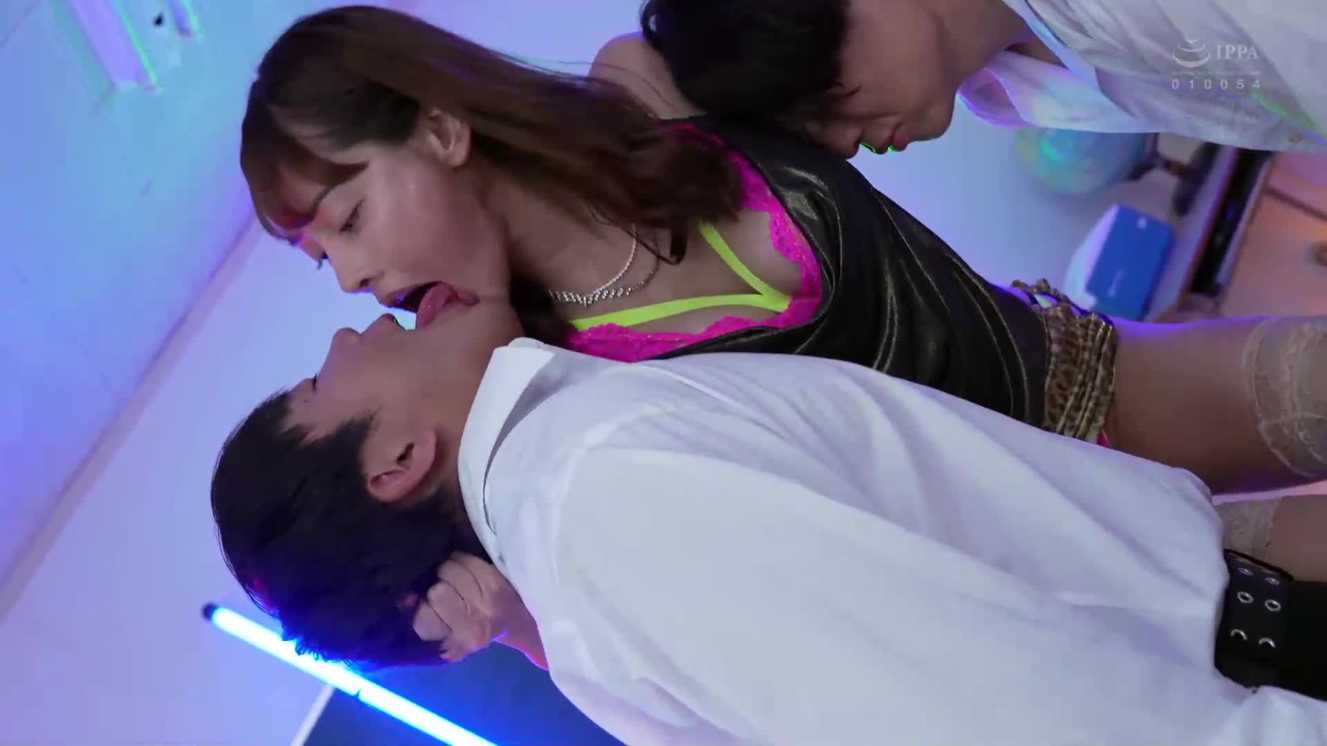 [AI解碼版]「要不要和我一起上癮？」學生被性藥菸激發獸性！放學後對陰莖嗜求的淫蕩老師-大谷雙葉 - AV大平台 - 中文字幕，成人影片，AV，國產，線上看