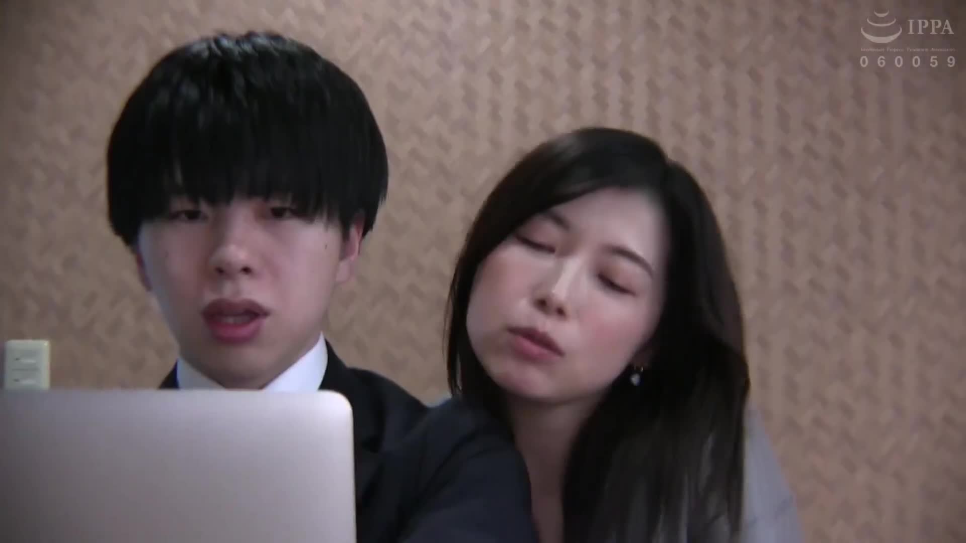 與擁有翹臀的家庭主婦秘書的衣著性愛 ~父母與子女租妻2天3夜 - 加藤椿 - AV大平台 - 中文字幕，成人影片，AV，國產，線上看