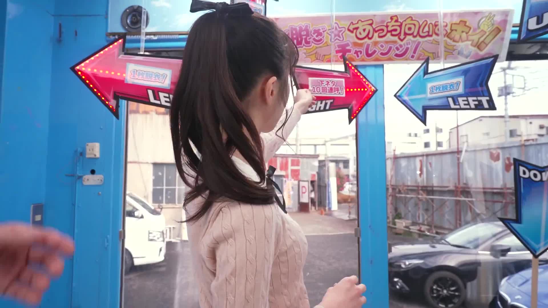 魔法鏡號：硬派 街頭素人女孩脫光比賽！誰輸誰脫一件衣服，手淫、口交和接吻等淫亂遊戲！先把對方全裸即勝利！輸了馬上抽插內射！ - AV大平台 - 中文字幕，成人影片，AV，國產，線上看