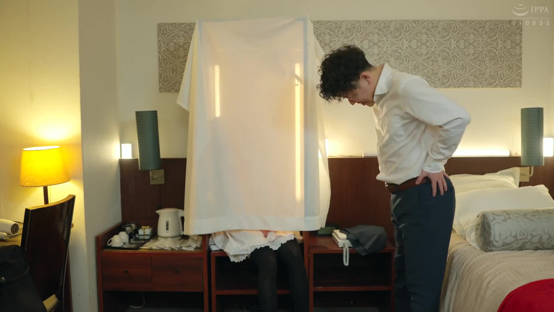 出差先的酒店裡提供生活服務的女孩！滿溢的服務讓我整晚無法休息！提供舒緩旅途疲勞的按摩，代替早晨鬧鐘叫醒，甚至滿足性需求，無所不至的照顧！ - AV大平台 - 中文字幕，成人影片，AV，國產，線上看