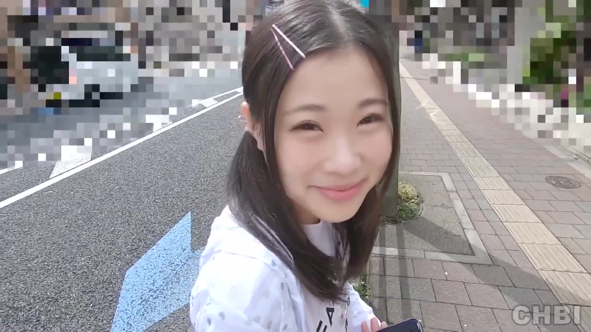 小女孩被塞進非常小的陰道中，無辜地笑著卻擺脫不了一再拒絕，仍持續猛烈抽插 - AV大平台 - 中文字幕，成人影片，AV，國產，線上看