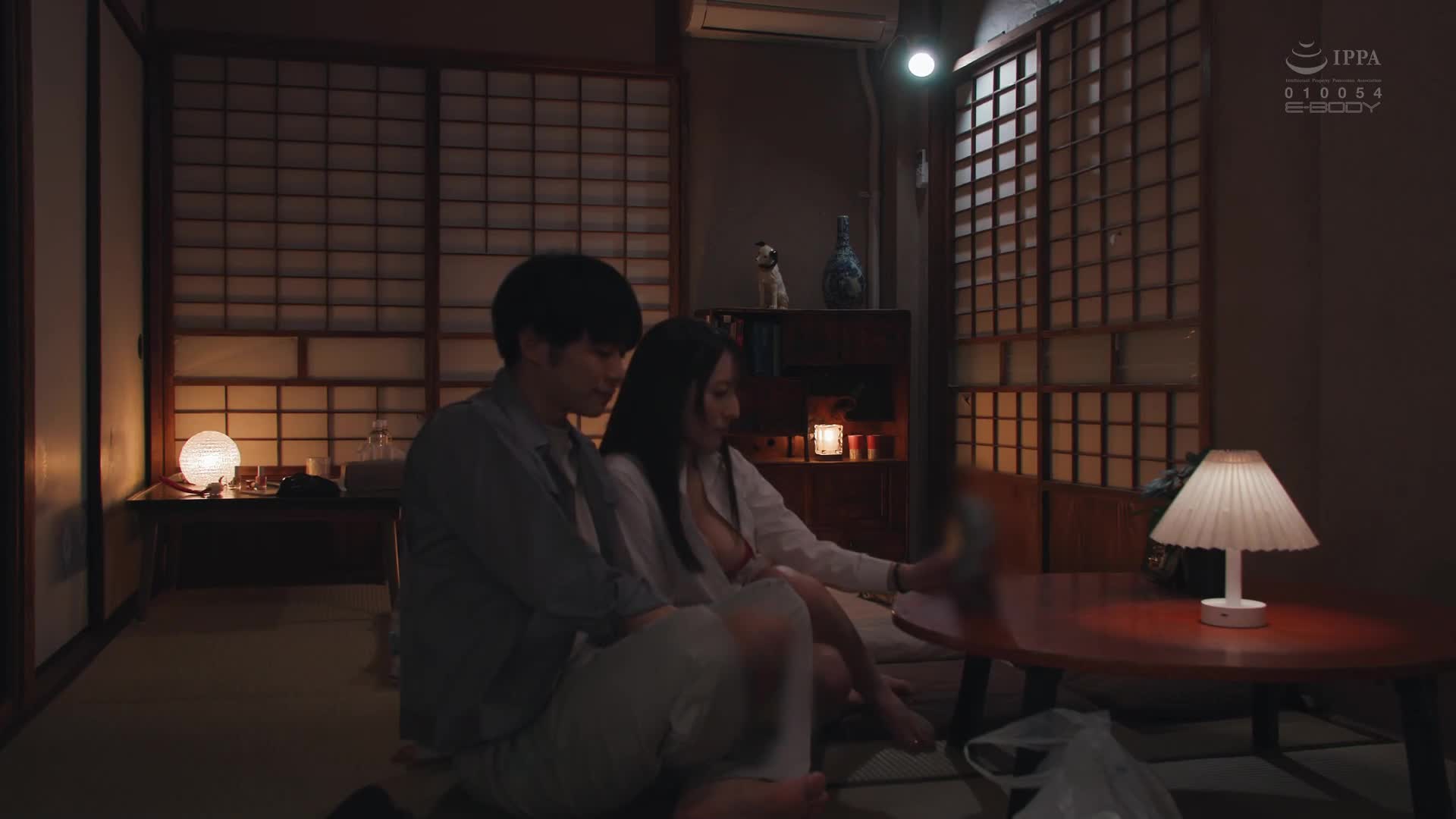 [AI解碼版]終夜電車0:45 相貌平凡的雜魚男被穿著性器完全裸露肉感姿勢勾引 借穴露出的女人 小花暖 - AV大平台 - 中文字幕，成人影片，AV，國產，線上看