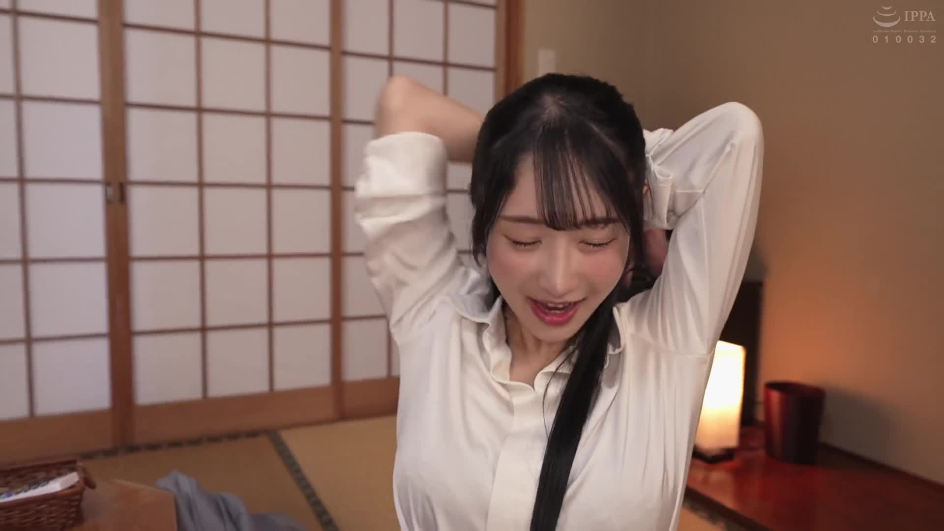 當我醒來時，女上司穿著浴衣走光在房間裡！而且平時總是唯我獨尊，卻不知為何開始討好我…。出差的旅館裡，我和女上司同房！那天我又被她繼續教訓，於是猛喝酒喝到爛醉！隔天一早醒來時…旁邊卻是走光的女上司！？ - AV大平台 - 中文字幕，成人影片，AV，國產，線上看