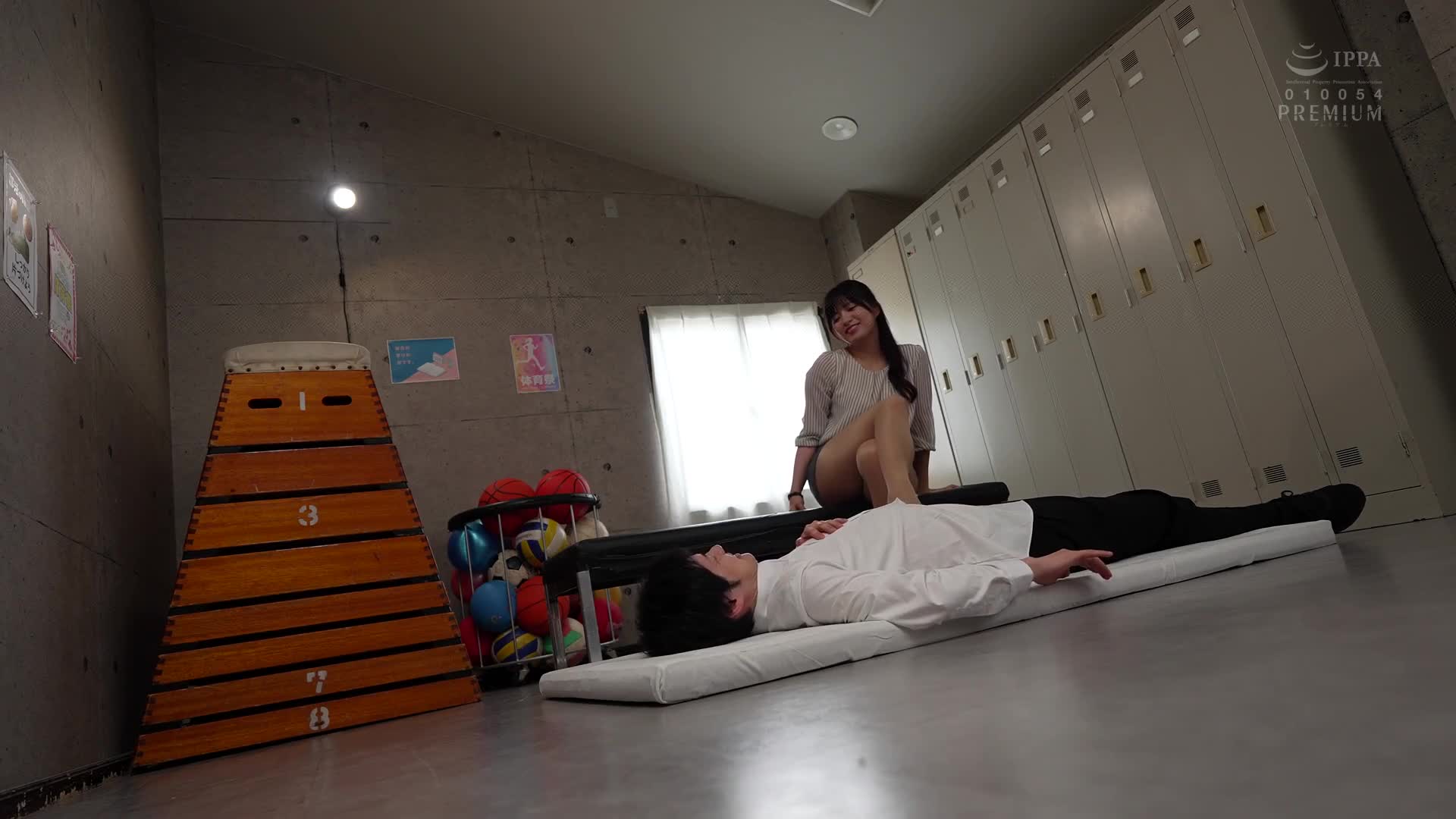 「先生的大屁股讓我勃起了？」～嫉妒擁有女朋友的學生，女教師用甜美的懲罰撒嬌穿絲襪擠出精液～根尾朱里 - AV大平台 - 中文字幕，成人影片，AV，國產，線上看