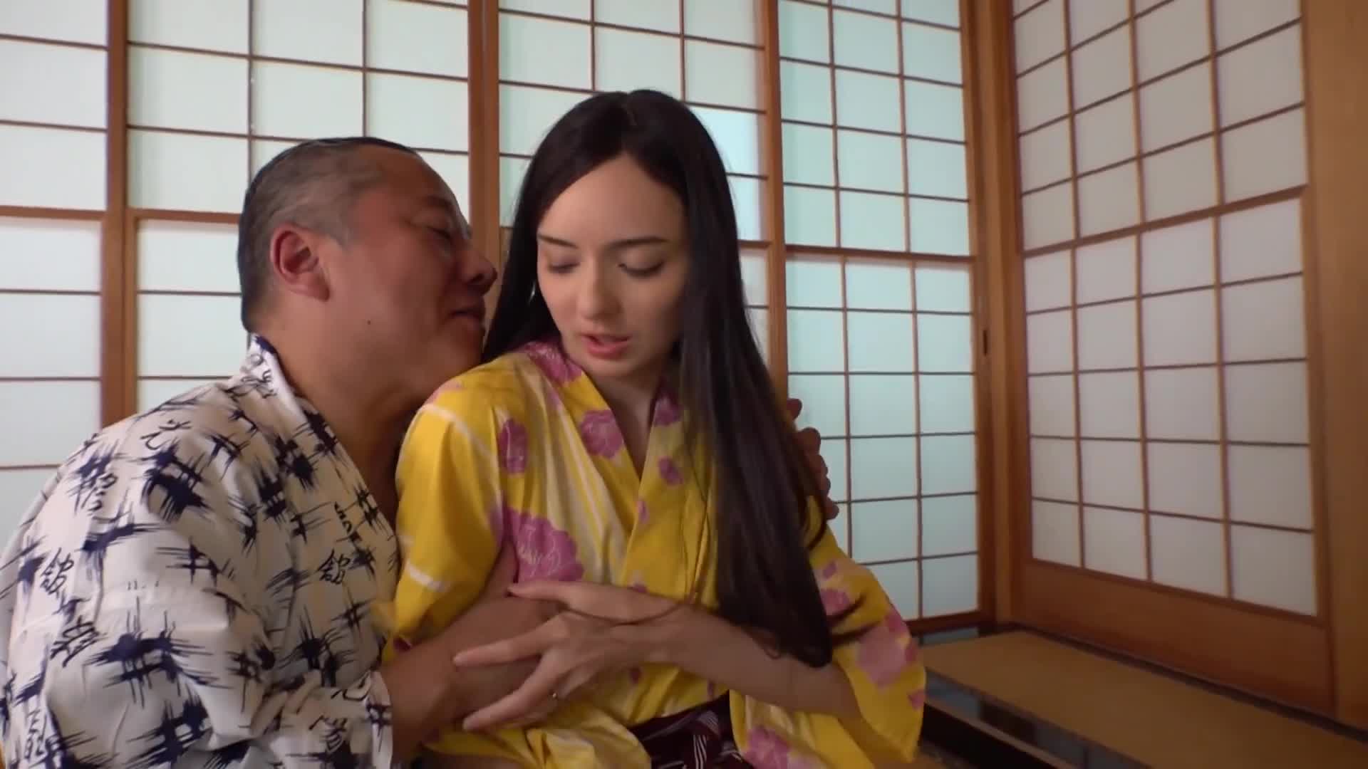 溫泉街最美麗的人妻！身影纖細的社長夫人被偷情並內射交換 - AV大平台 - 中文字幕，成人影片，AV，國產，線上看