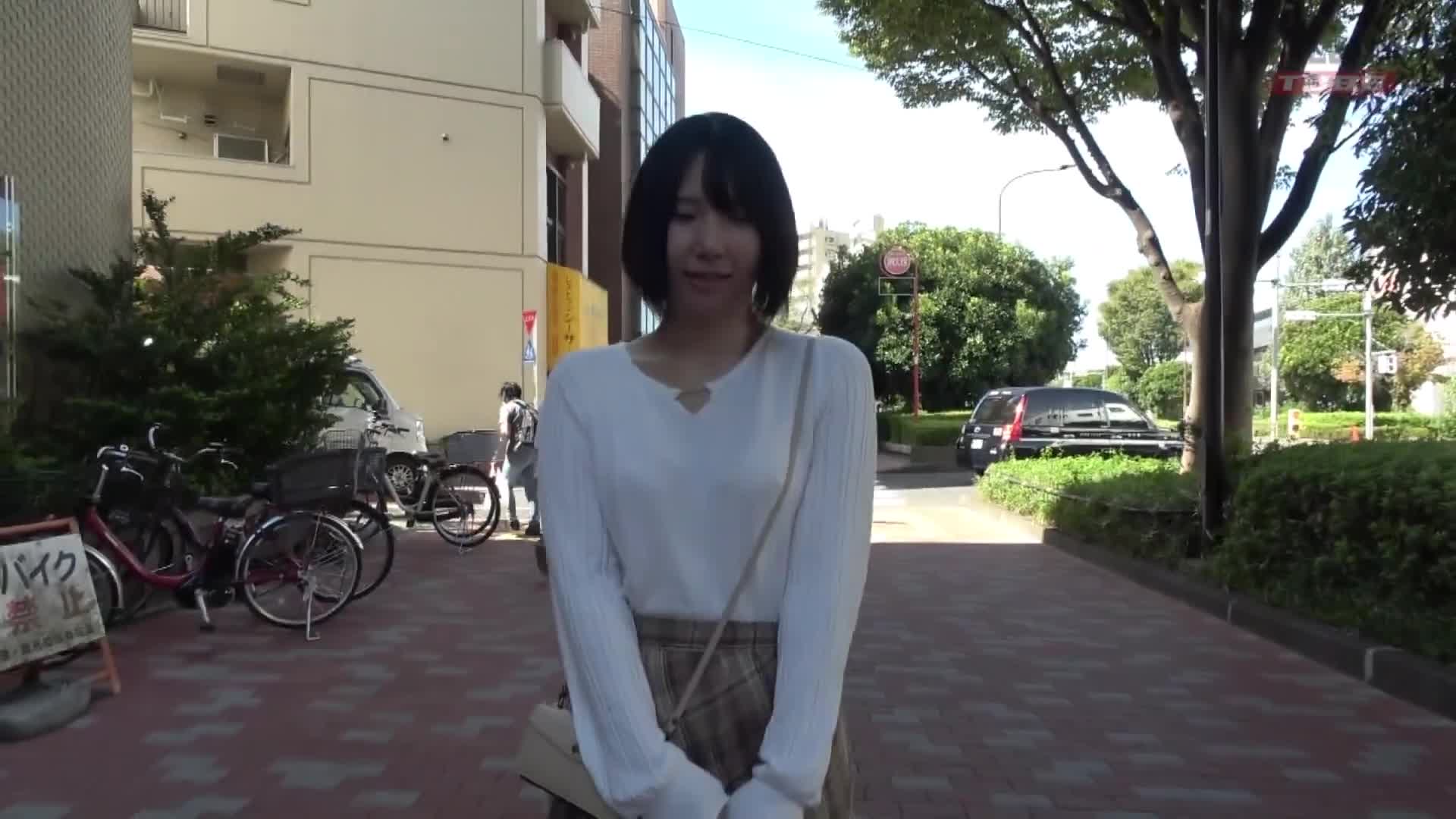 對性感興趣滿滿的素人女孩們戴上遙控震動棒開始散步？在大街小巷裡調皮捉弄她們，讓身體熱火燒灼的時候美味地享受♪ - AV大平台 - 中文字幕，成人影片，AV，國產，線上看