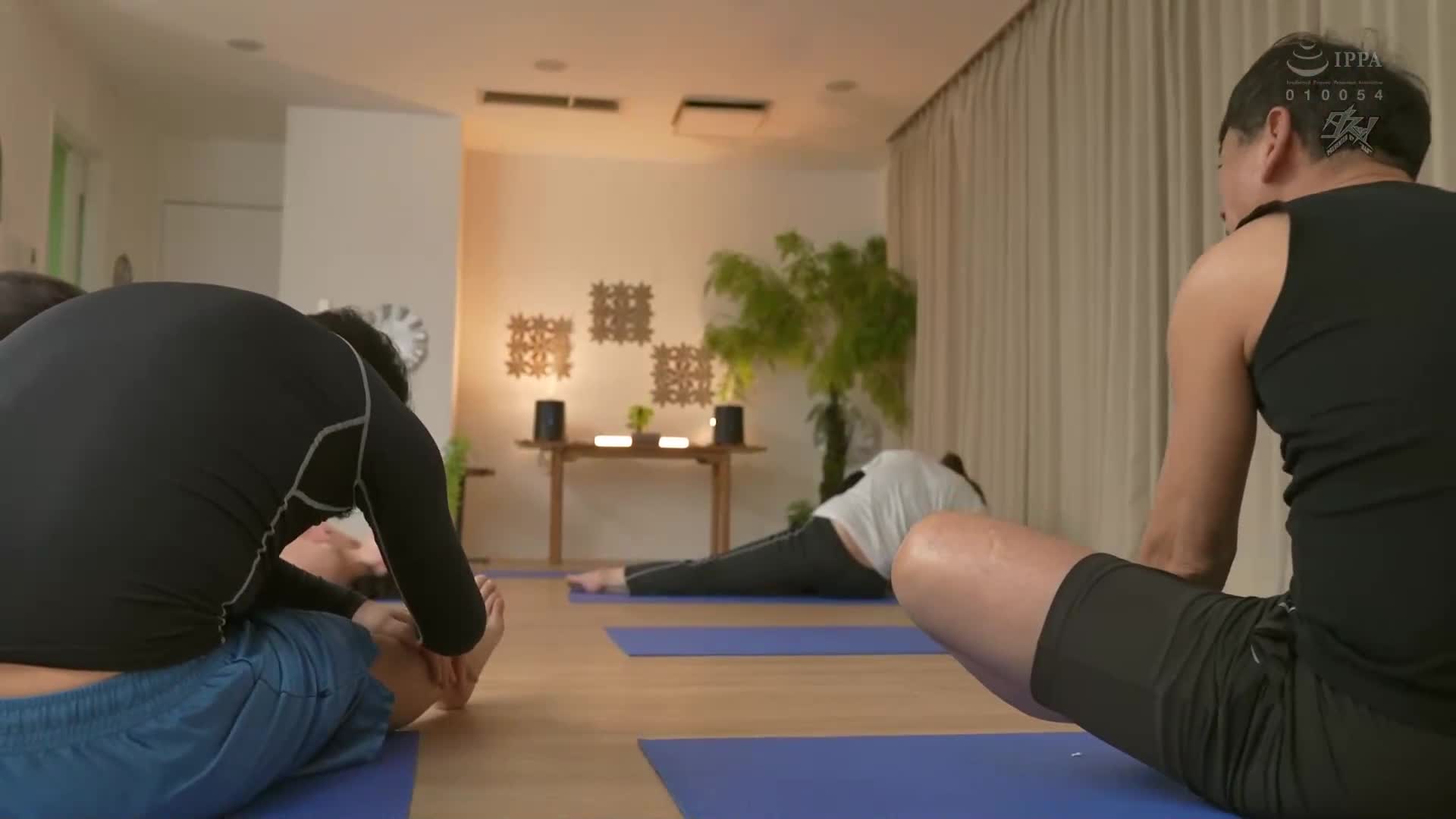 [AI解碼版]被灌飲情藥出汗發情！自然而然地下流體、不檢雅地擺出螃蟹步！痙攣、超敏感，熱瑜伽教室 天川空。 - AV大平台 - 中文字幕，成人影片，AV，國產，線上看