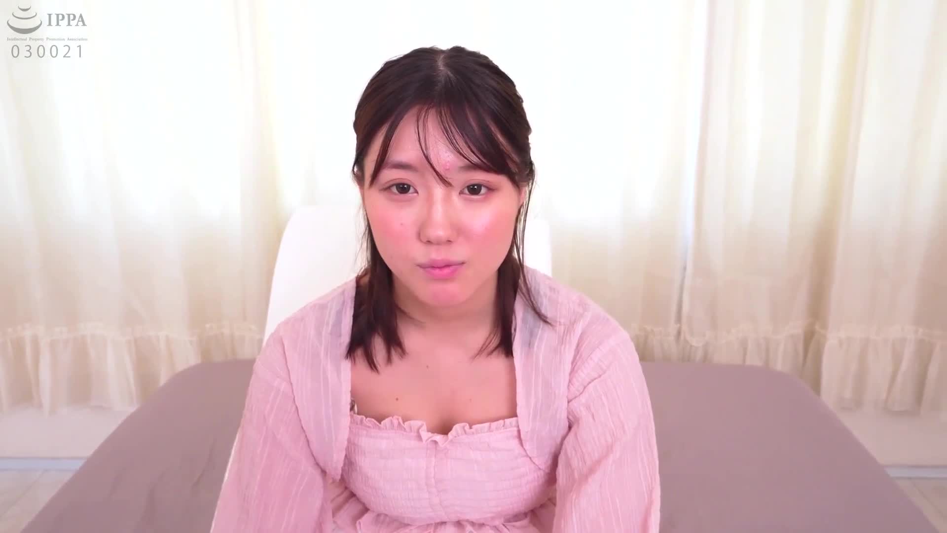 『欸！這裡要做嗎？？』『你不是說不要插進來嗎！？』被同人導演設計陷害，不情願地進行性交的小鈴蜜柑 - AV大平台 - 中文字幕，成人影片，AV，國產，線上看