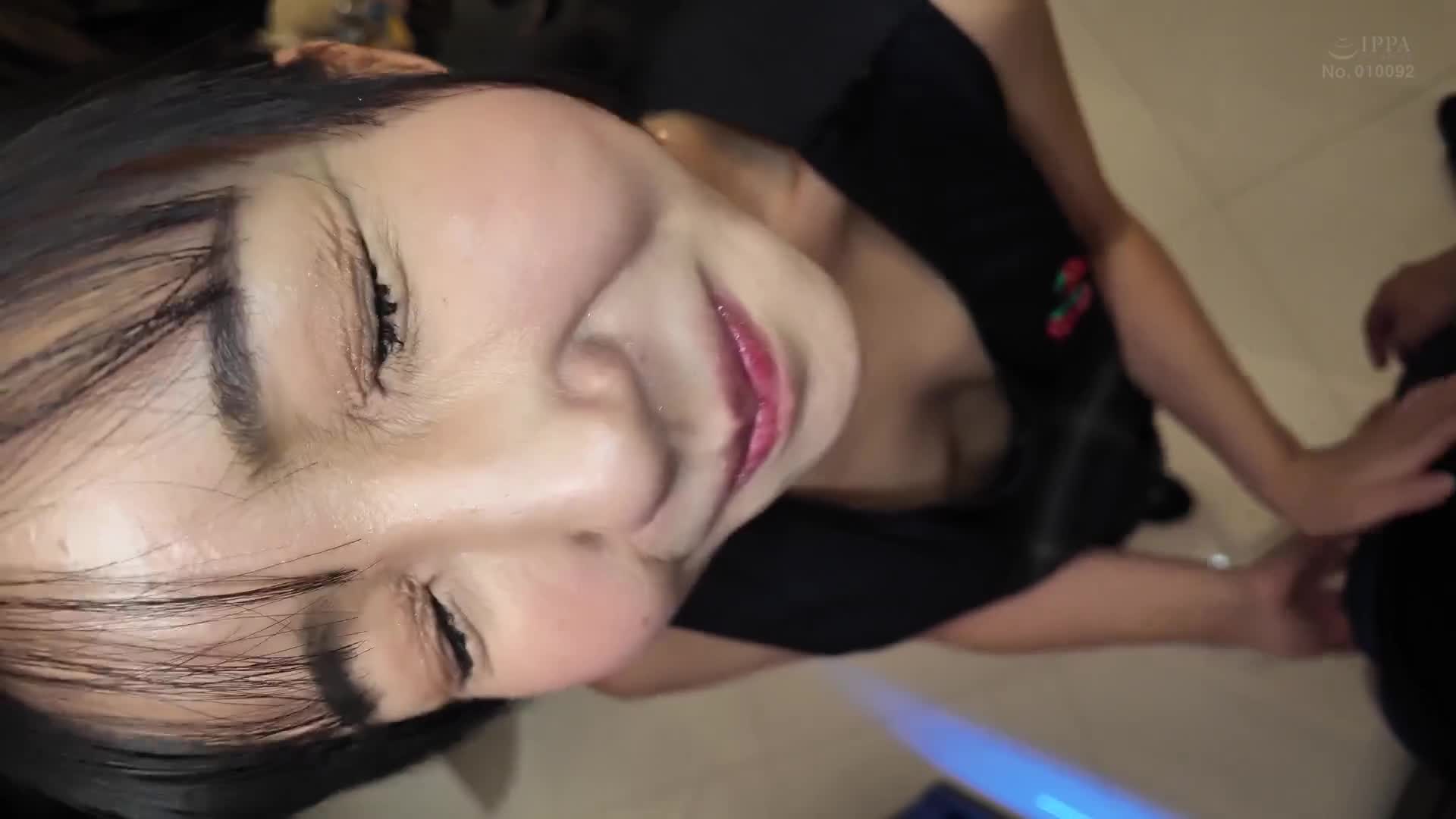 在園內認識的保育士美咲音，約會了2-3次後被邀請全天候見面，開車等紅燈時被親吻，被帶到飯店約會，多次被要求口交和內射。 - AV大平台 - 中文字幕，成人影片，AV，國產，線上看