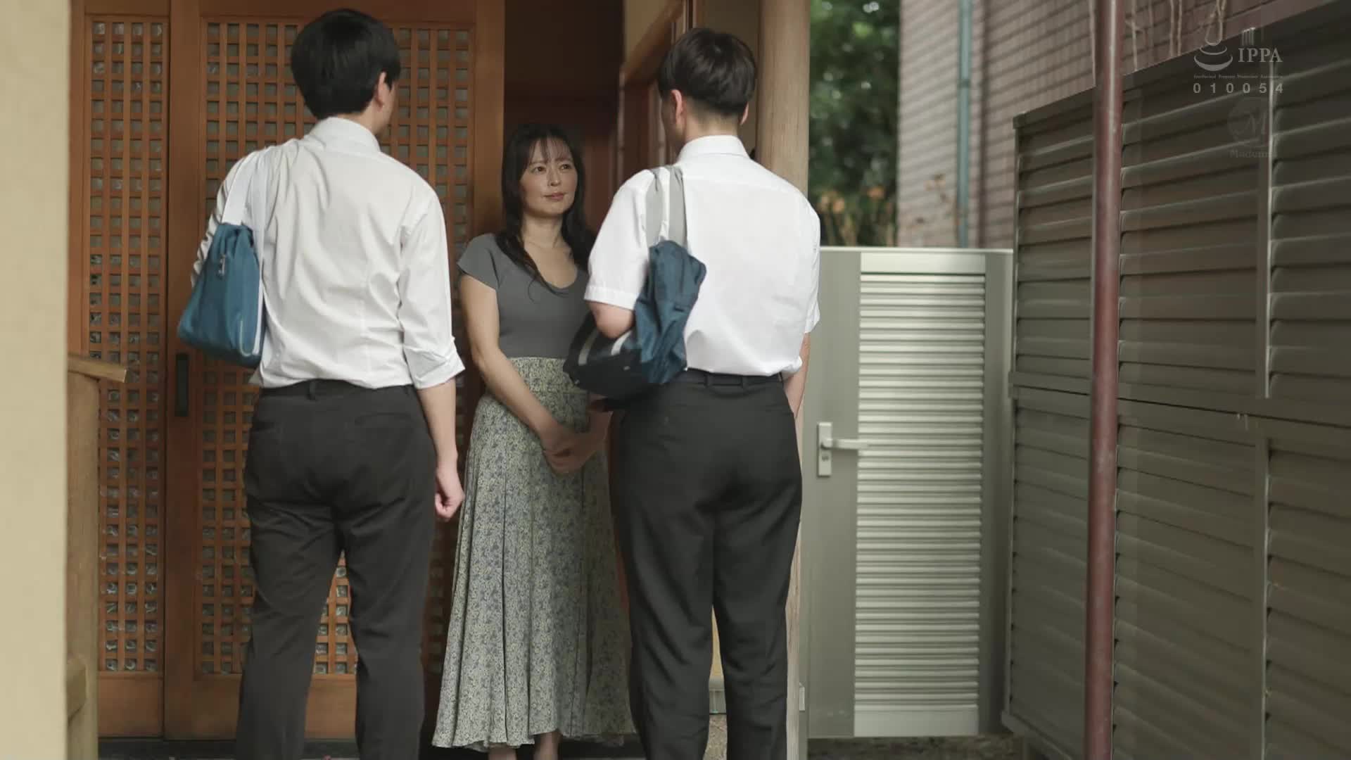 [AI解碼版]美麗的友人之母，沉浸在接吻和受精的日子中- 杉咲穗果 - AV大平台 - 中文字幕，成人影片，AV，國產，線上看