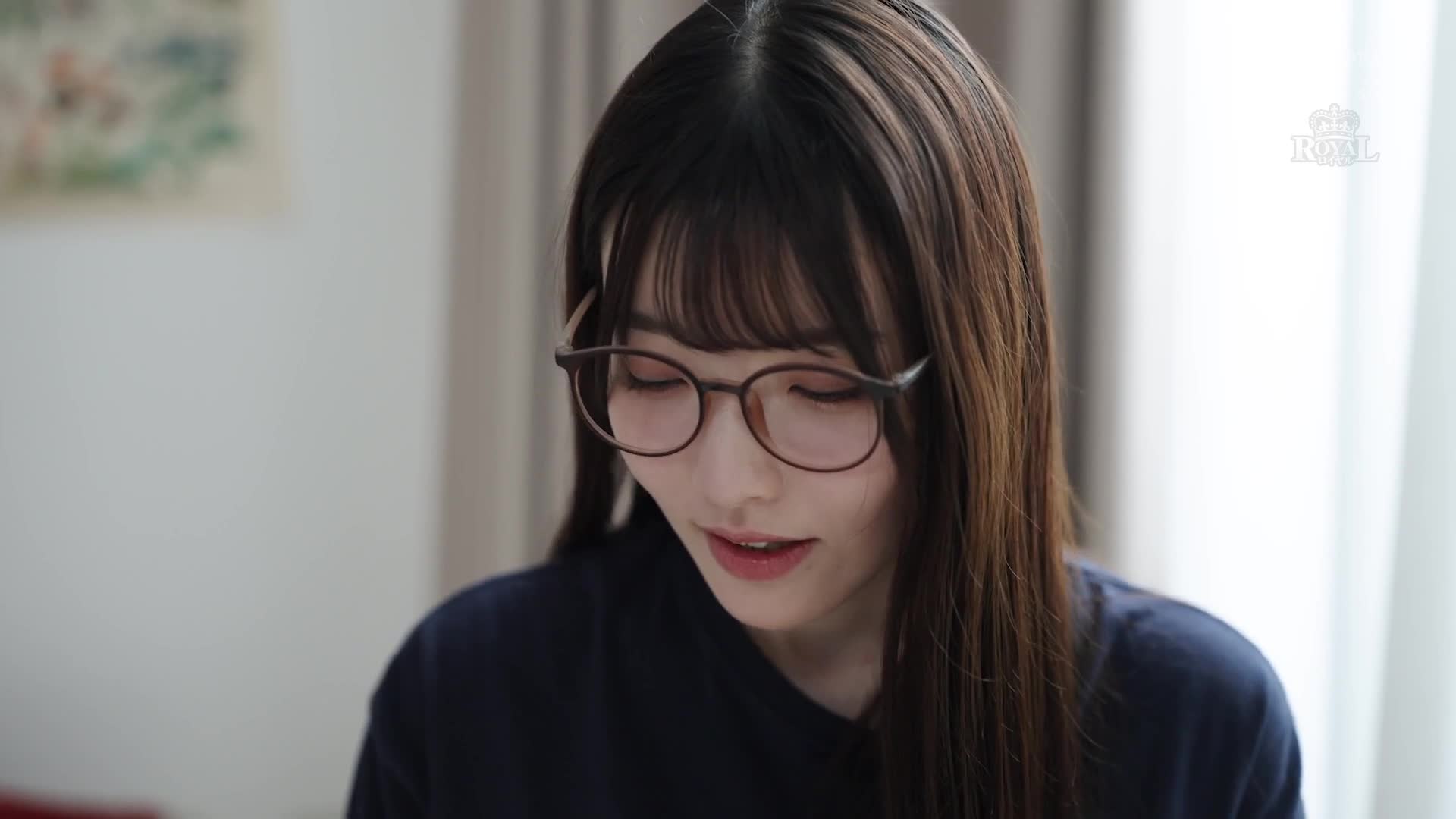 王者遊戲中進行親密接觸的隱藏淫蕩地味巨乳，以及一泊兩日的甜蜜中出性愛。 彩月七緒 - AV大平台 - 中文字幕，成人影片，AV，國產，線上看
