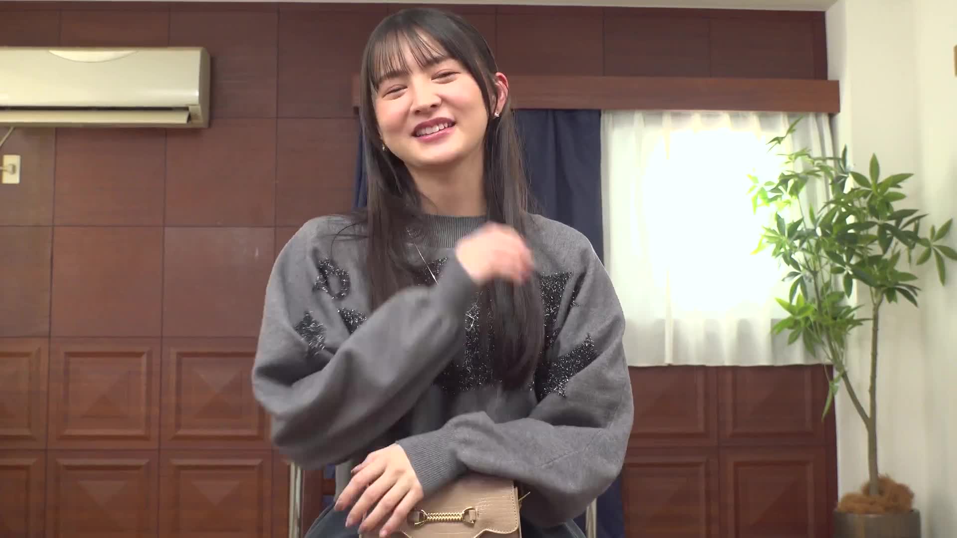 素人綜藝 持久獎金挑戰！不行就硬漢直接上！瘦身女子大生含牛奶進行跨坐面騎舔陰挑戰！從上面濕濕口水奶從下面高潮噴射！敏感陰蒂被揭開舔得濕濕，舌頭捲入陰道扭動腰部狂抖，絕... - AV大平台 - 中文字幕，成人影片，AV，國產，線上看