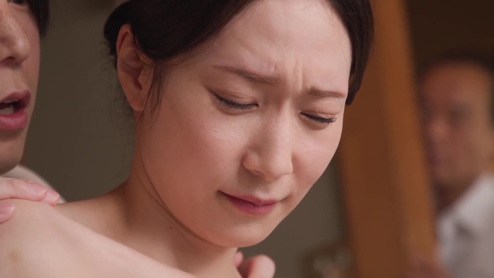 緊縛調教妻 死去丈夫的變態癖好和不為人知的秘密。義父的繩索淹沒了寡婦妻子 京本晴美 - AV大平台 - 中文字幕，成人影片，AV，國產，線上看