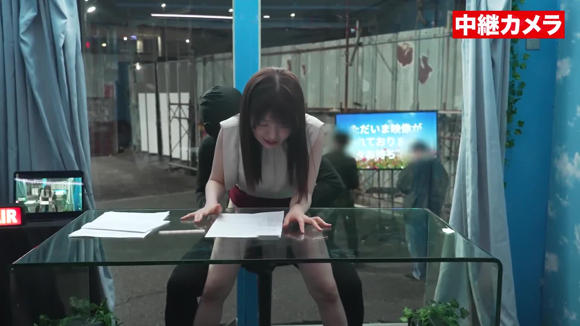 魔法鏡車女主播志願的知識女大生限定 女主播實況挑戰戶外特設螢幕直播潮噴熱播 - AV大平台 - 中文字幕，成人影片，AV，國產，線上看