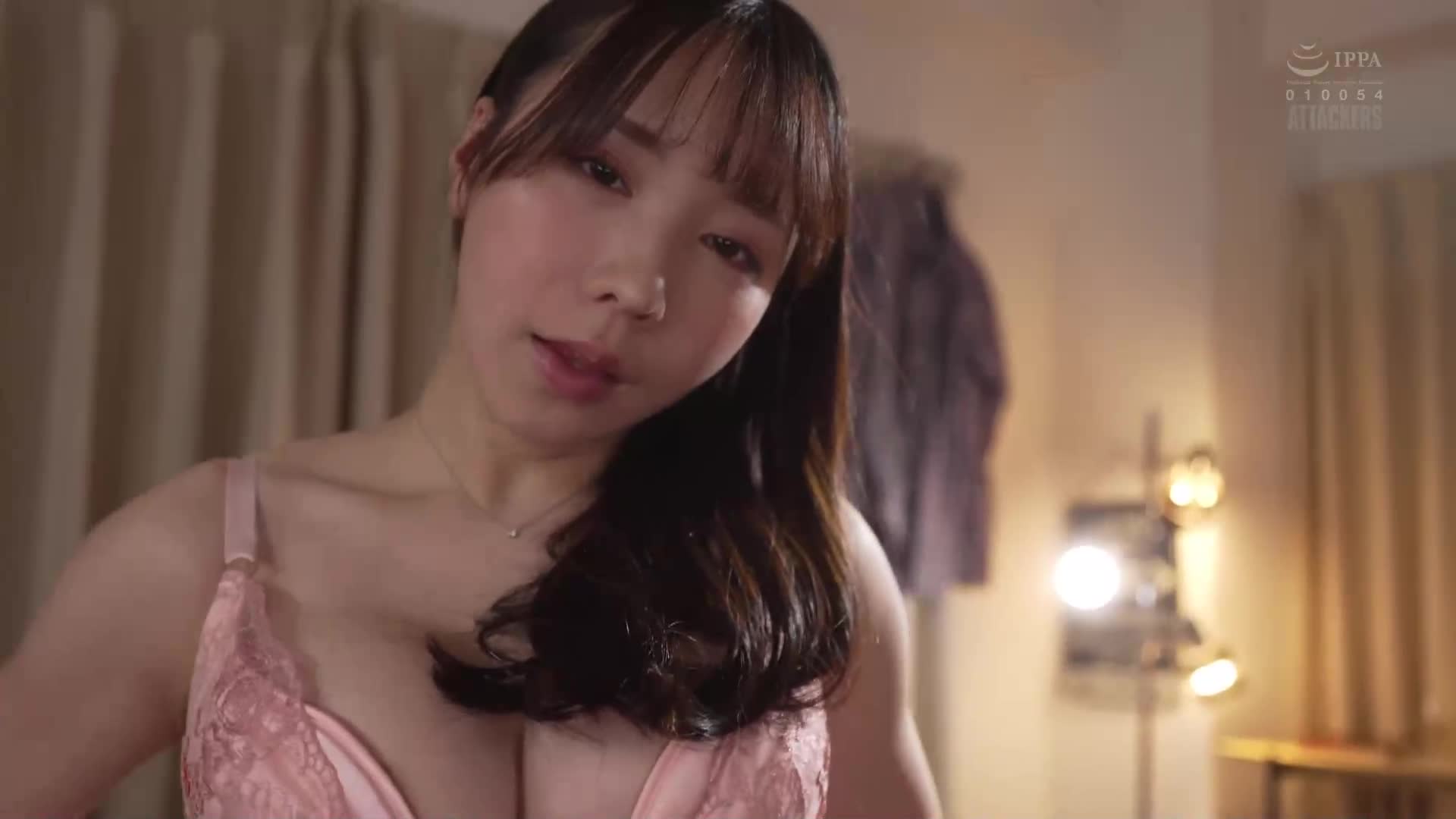 [AI解碼版]早上醒來時，我發現海老崎前輩睡在我旁邊。平常脾氣不太好的前輩用溫柔的聲音問我：「我們昨天沒做完的事，可以繼續嗎？」海老咲碧 - AV大平台 - 中文字幕，成人影片，AV，國產，線上看