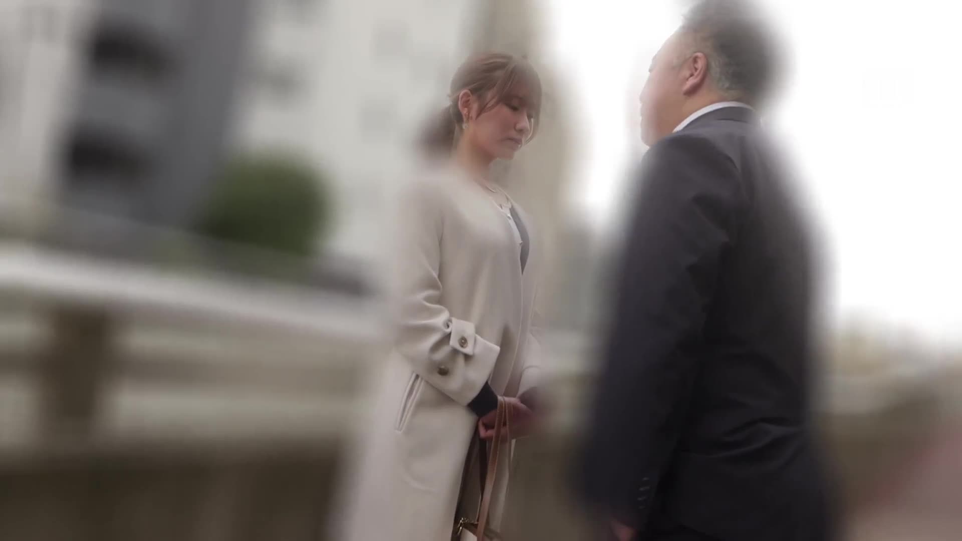 討厭的變態老闆用固定吸引震動棒控制的新人秘書濕身調教 三咲真由 - AV大平台 - 中文字幕，成人影片，AV，國產，線上看