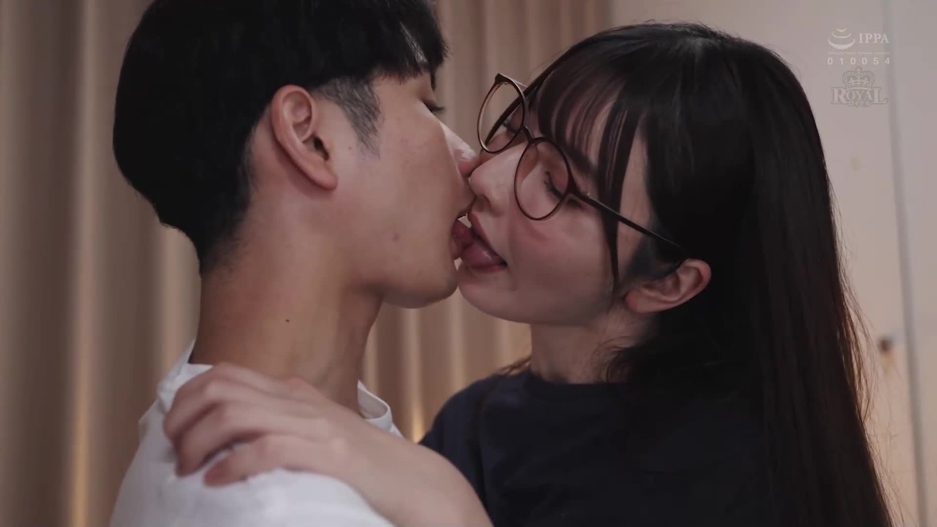 [AI解碼版]王者遊戲中與隱藏淫蕩的地味巨乳急速接近，一夜二日愛意滿滿的內射性愛。彩月七緒。 - AV大平台 - 中文字幕，成人影片，AV，國產，線上看